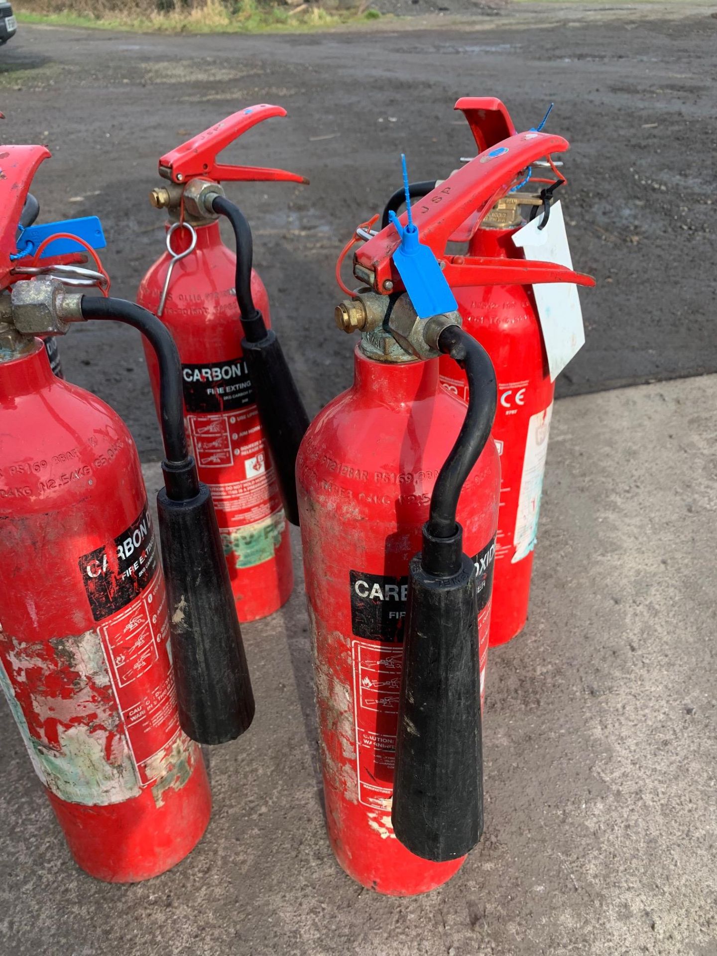 4 x CO2 FIRE EXTINGUISHER, NO RESERVE *PLUS VAT*