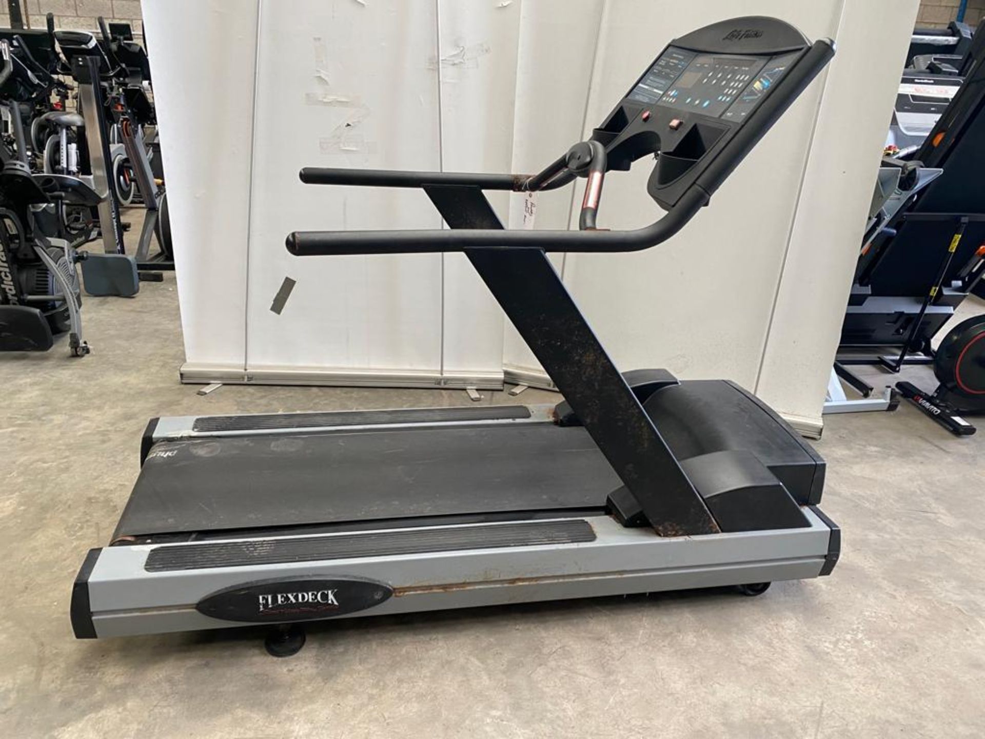 Life fitness 9500hr commercial treadmill, NO RESERVE *PLUS VAT*