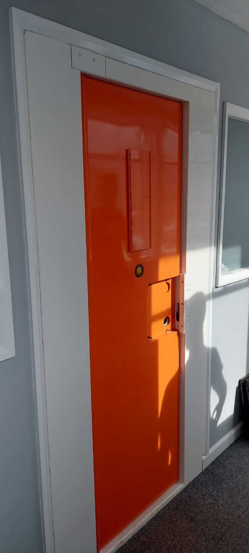 HEAVY STEEL CELL DOOR & FRAME To fit door opening of 2050mm x 930mm, NO RESERVE *NO VAT* - Image 7 of 9