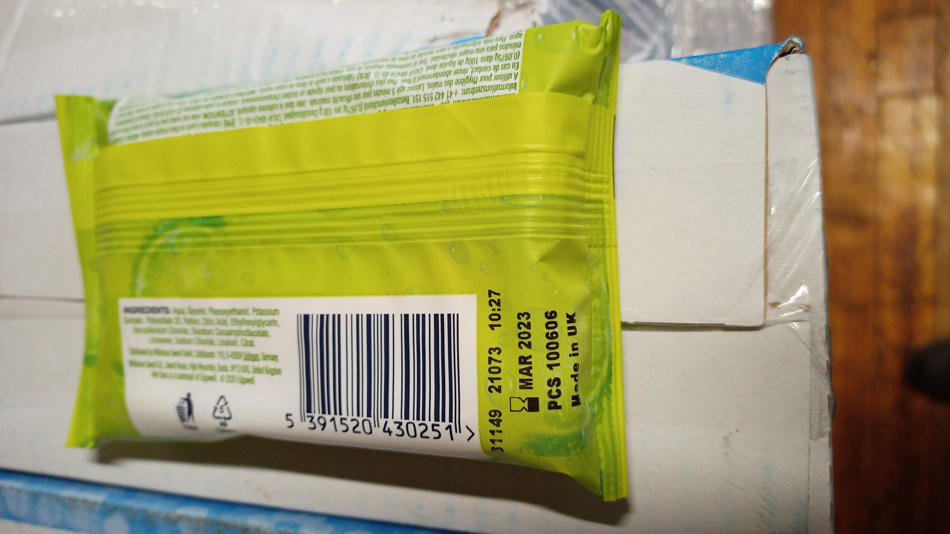 1000 PACKS OF WET ONES WIPES, ASSORTED FRAGRANCES, ALL IN DATE 2023 *PLUS VAT* - Image 6 of 6