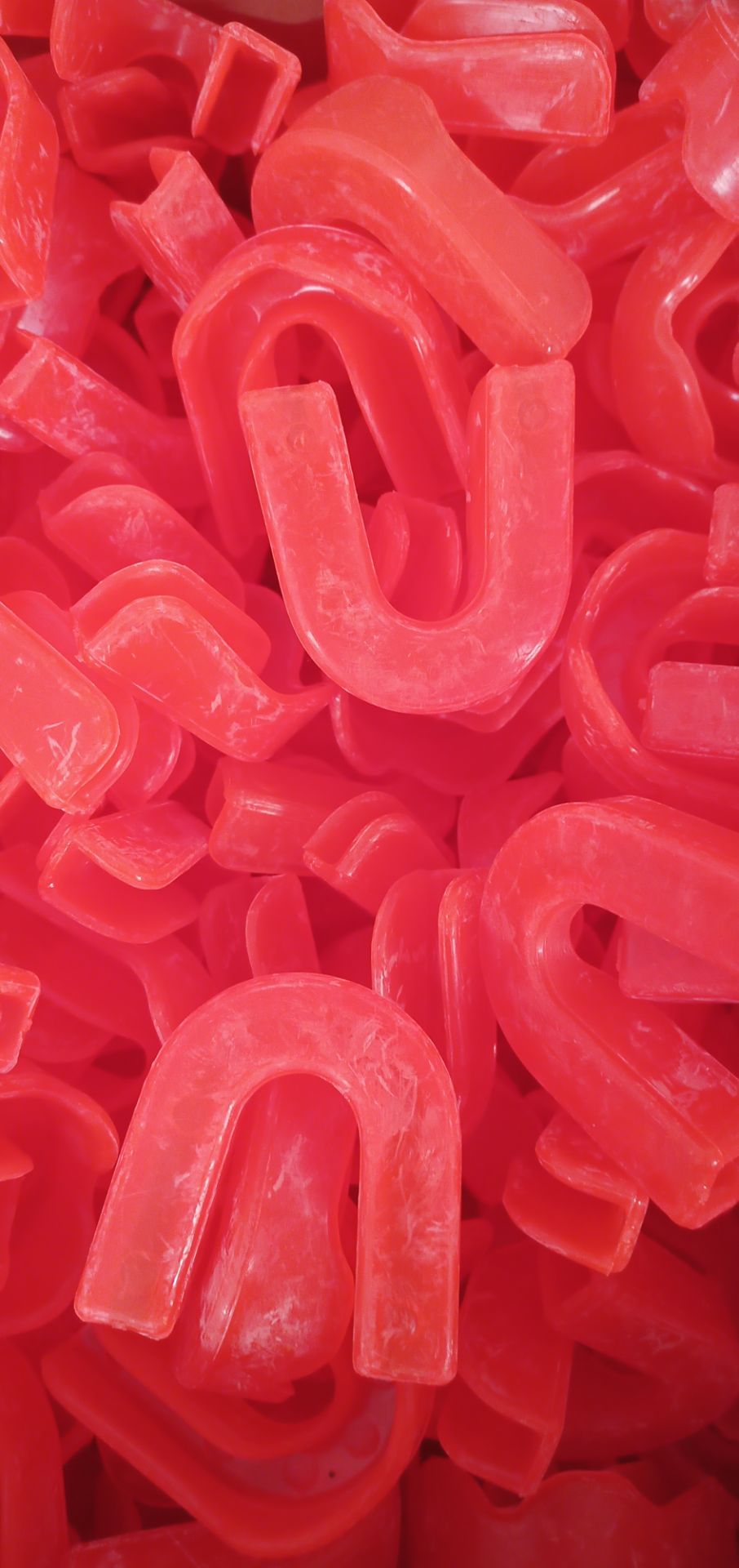 200 x NEW AND UNUSED MOUTH GUARDS, ASSORTED COLOURS *PLUS VAT*