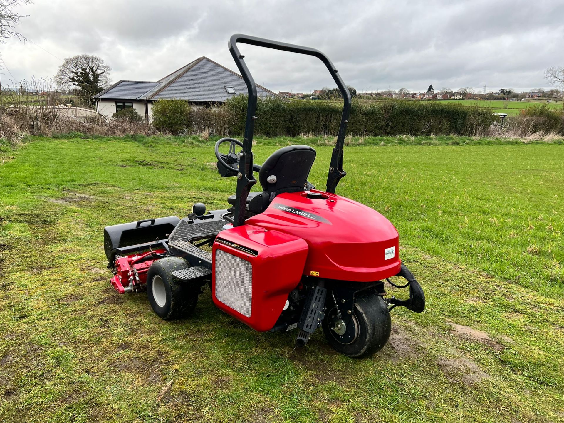 2014 Baroness LM315GC 3WD Diesel Cylinder Mower With Grass Boxes, Runs Drives Cuts Collects - Image 4 of 23