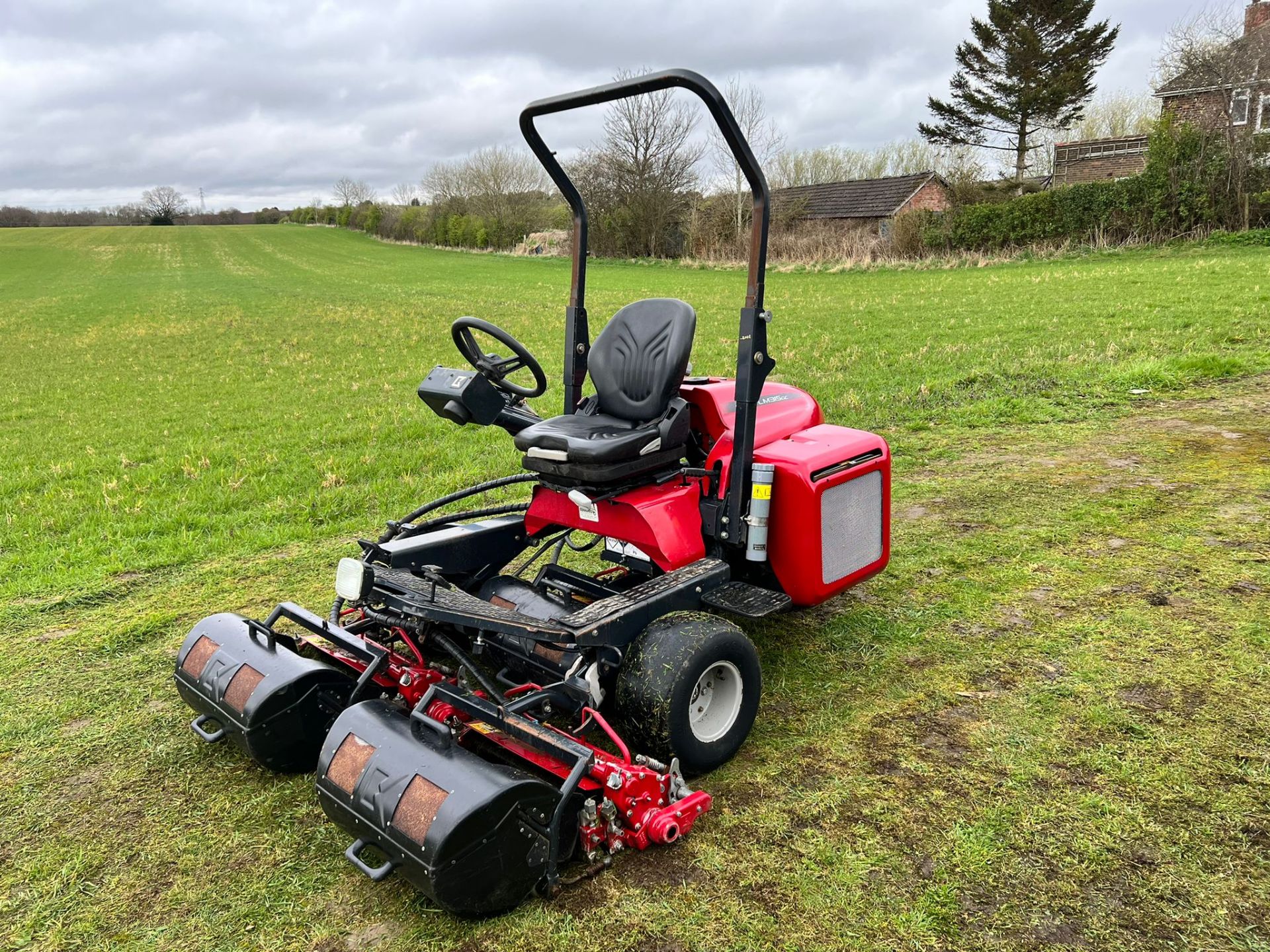 2014 Baroness LM315GC 3WD Diesel Cylinder Mower With Grass Boxes, Runs Drives Cuts Collects - Image 2 of 23