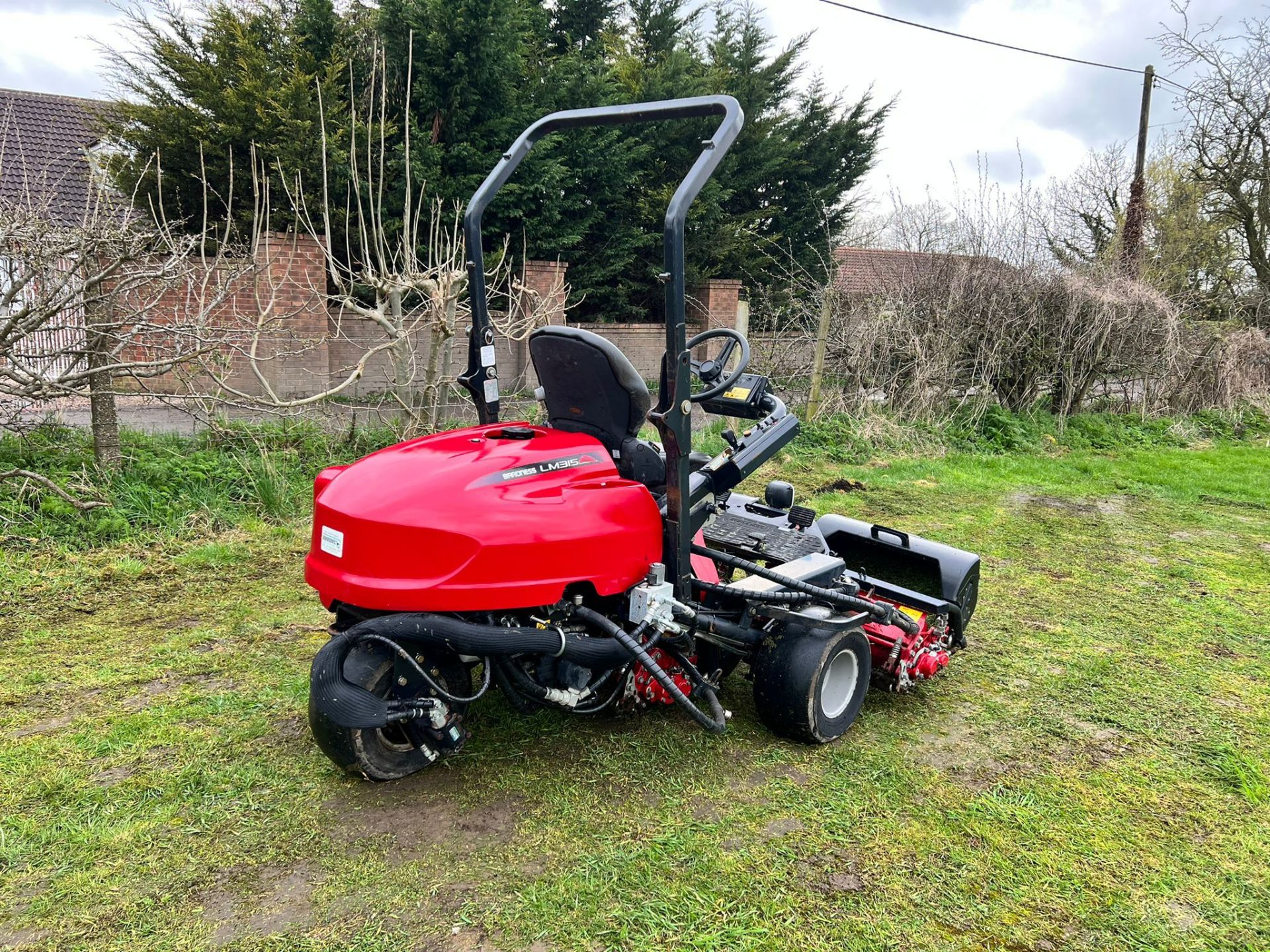 2014 Baroness LM315GC 3WD Diesel Cylinder Mower With Grass Boxes, Runs Drives Cuts Collects - Image 5 of 23
