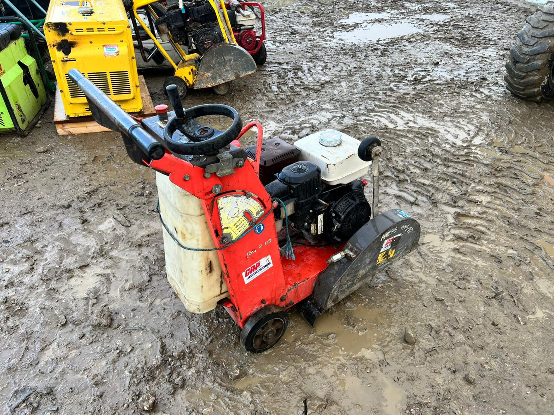 2014 Husqvanrna FS400LV Floor Saw, Honda GX390 Engine, C/W Water Tank *PLUS VAT* - Image 4 of 7