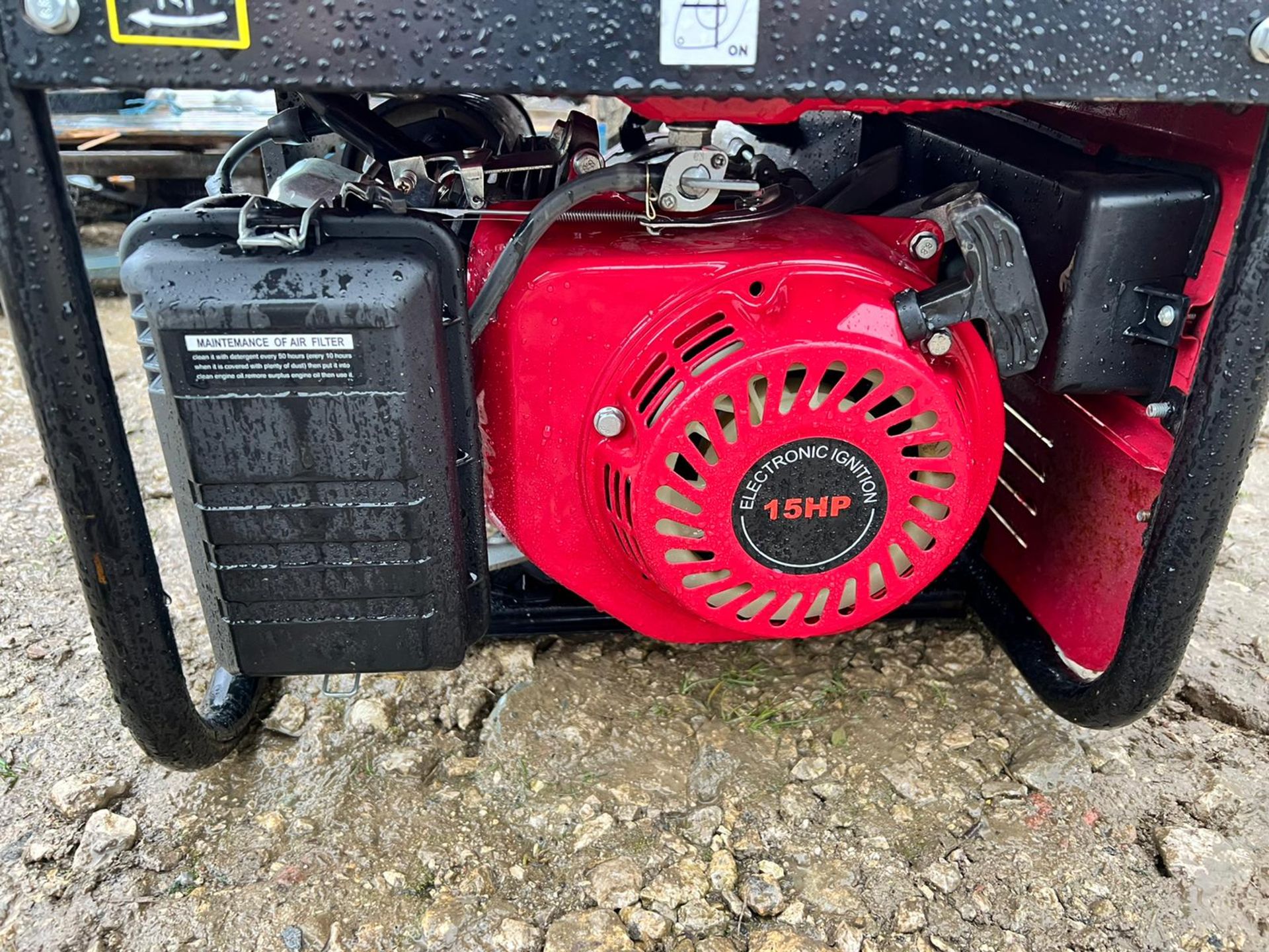 New And Unused W8500 15HP Petrol Generator, 220 And 380 Volts *PLUS VAT* - Image 6 of 7