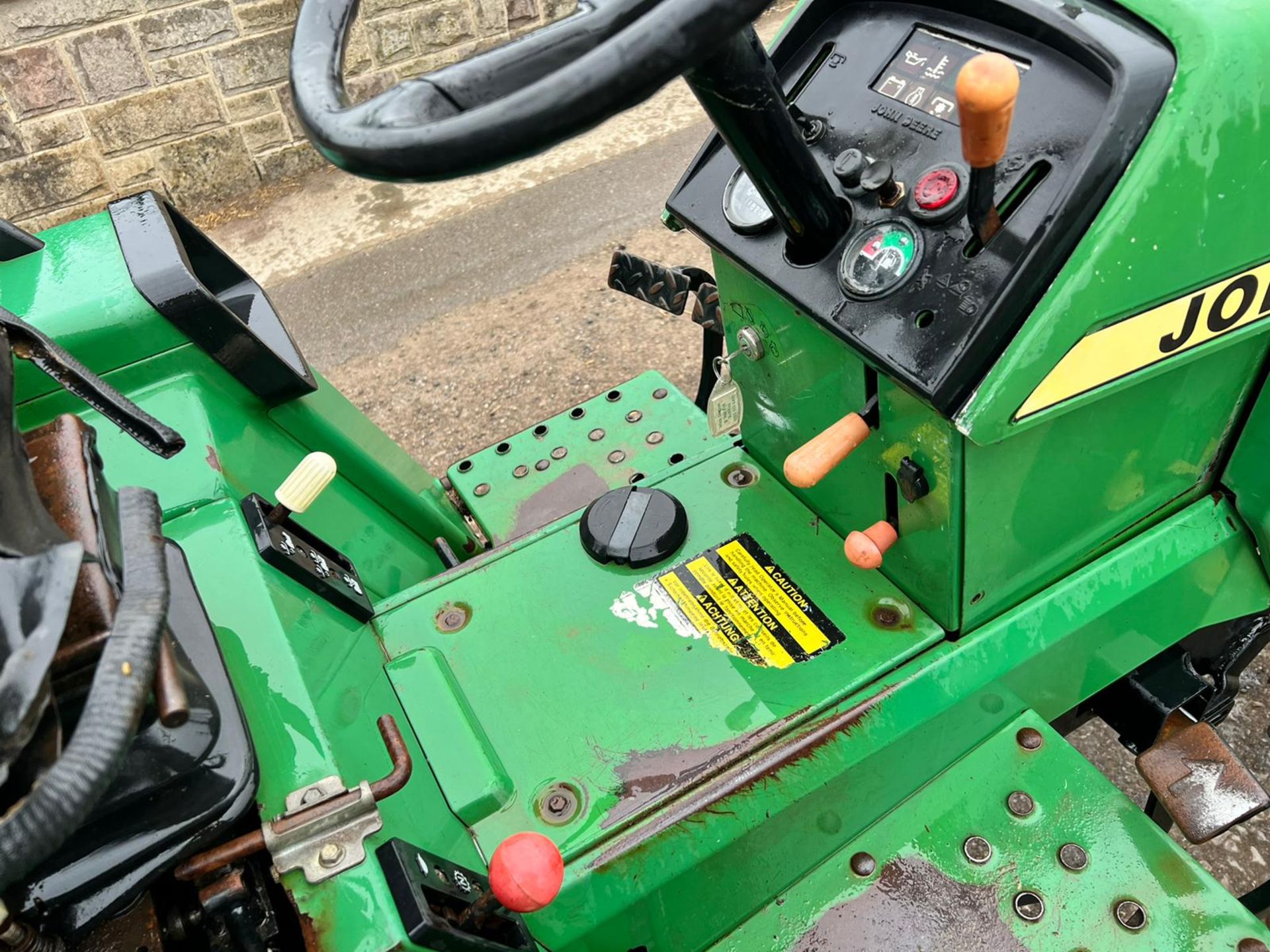 John Deere 955 33HP 4WD Compact Tractor, Runs And Drives *PLUS VAT* - Image 7 of 12