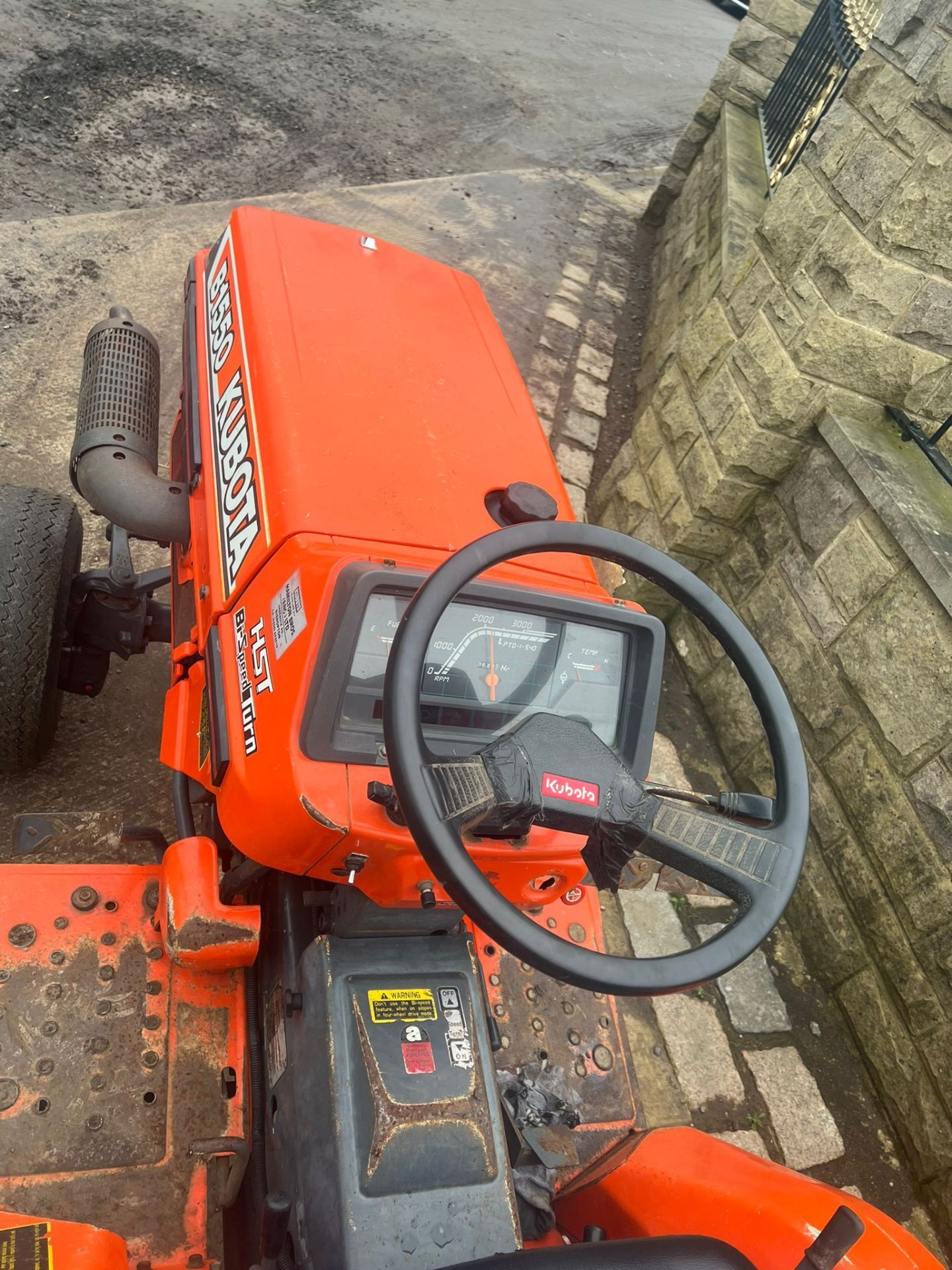 KUBOTA B1550 COMPACT TRACTOR WITH FINISHING TOPPER, RUNS WORKS AND CUTS *PLUS VAT* - Image 8 of 8