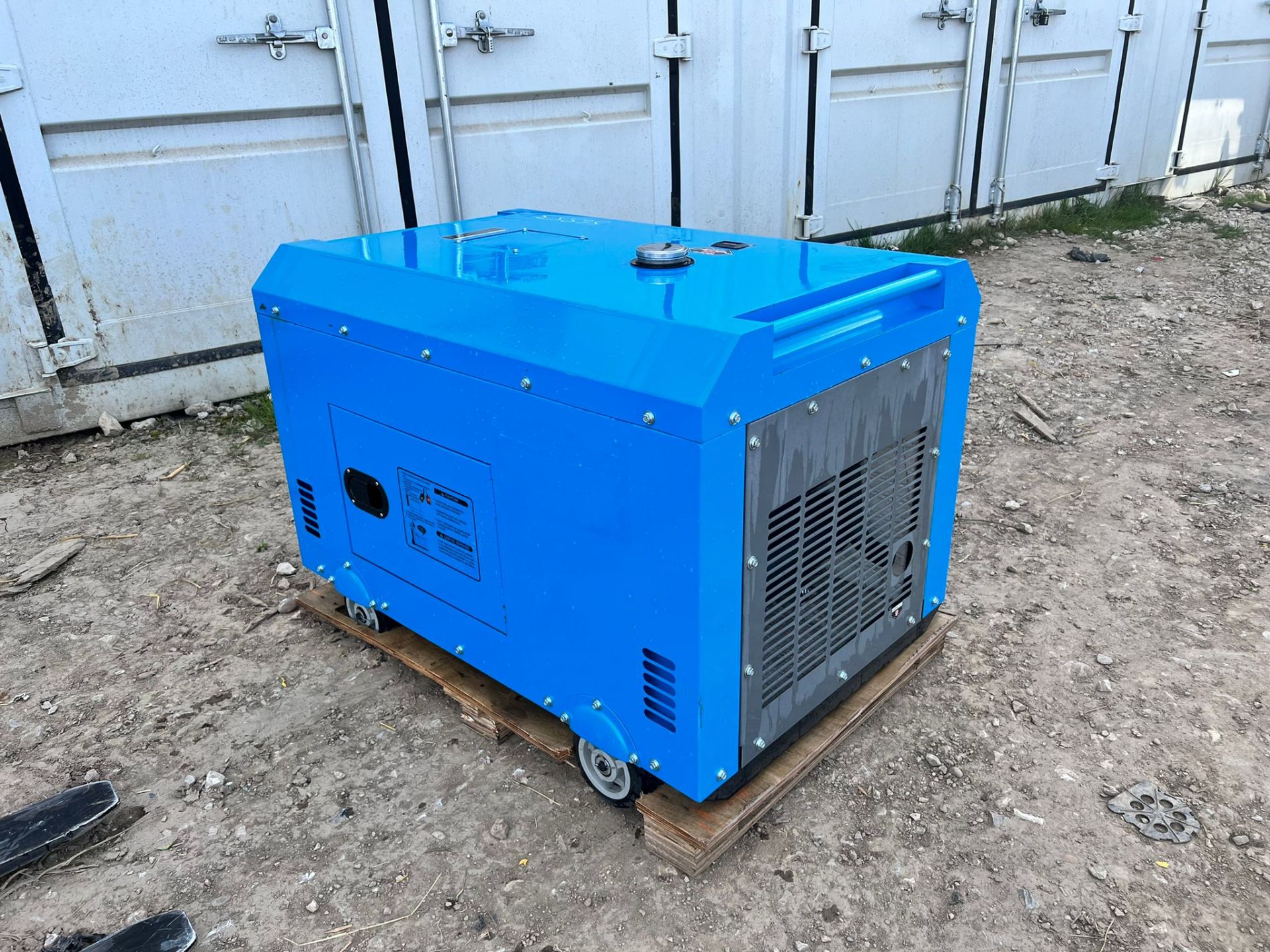 New And Unused DG9500SE Diesel Silent Generator *PLUS VAT* - Image 5 of 6