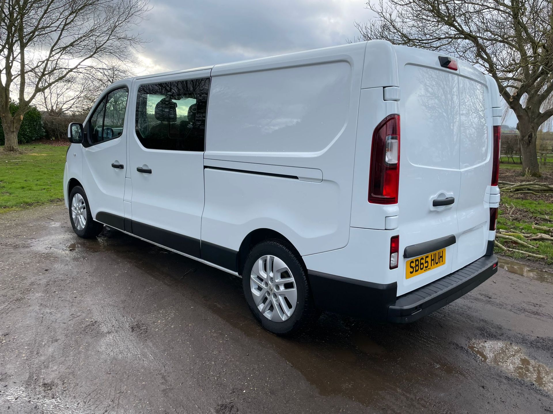 2015/65 RENAULT TRAFIC LL29 SPORT ENERGY DCI, 117,840 MILES *PLUS VAT* - Image 5 of 15