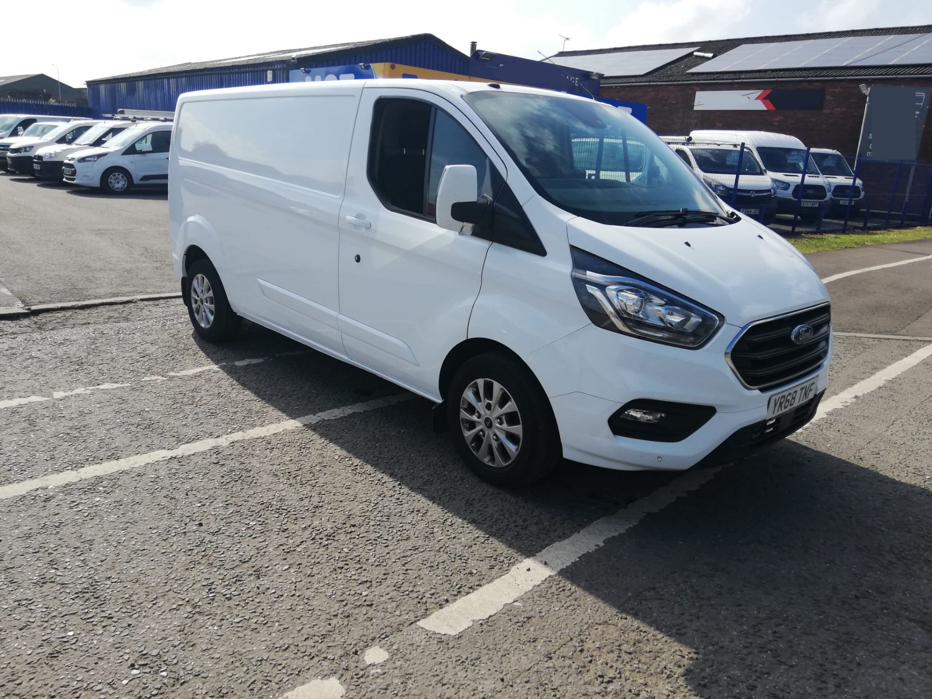 2018/68 FORD TRANSIT CUSTOM 300 LIMITED White Panel Van, 108,000 miles, LWB, Euro 6 *PLUS VAT*