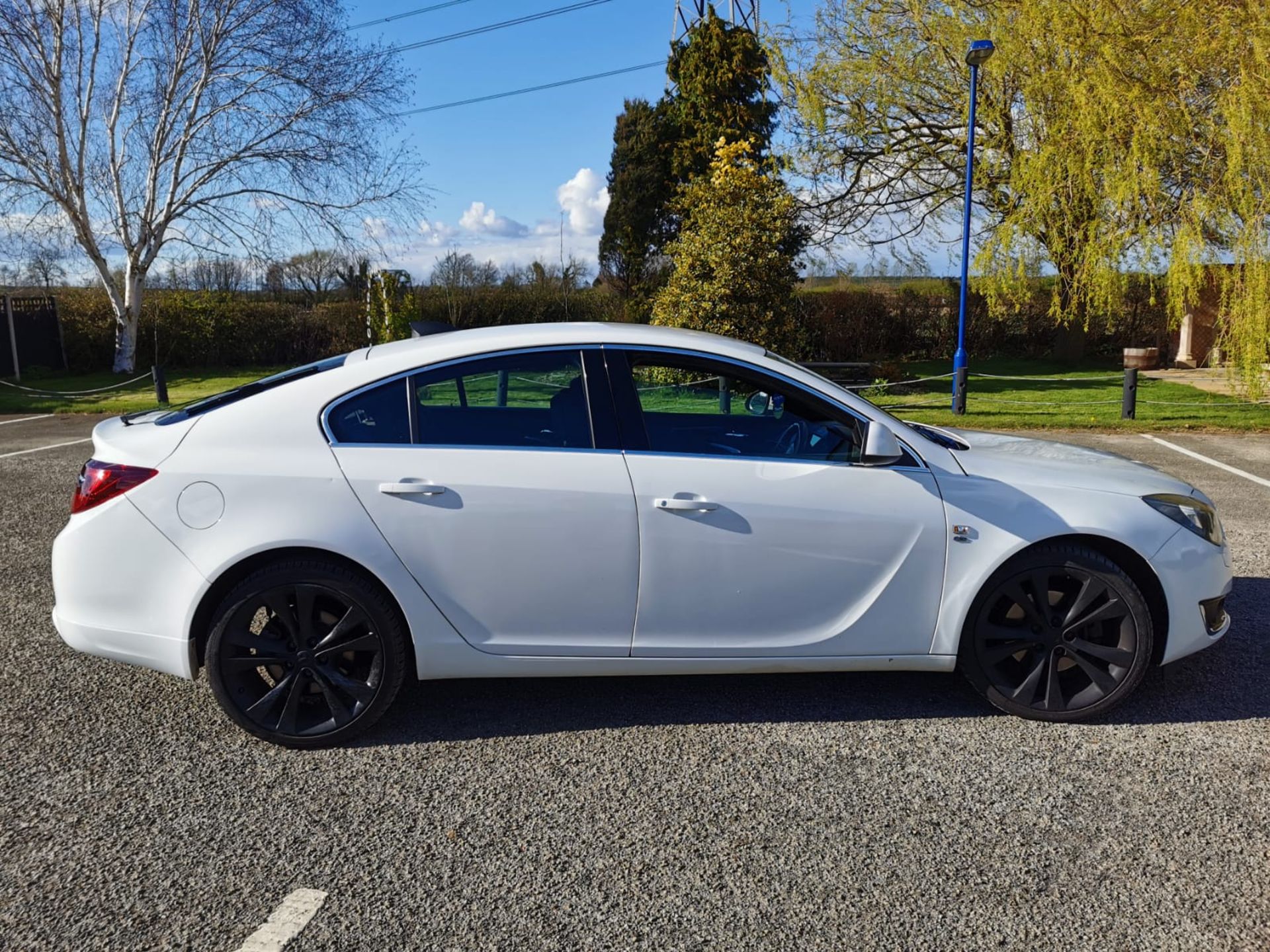 2015 VAUXHALL INSIGNIA ELITE NAV CDTI AUTO WHITE HATCHBACK, 149,530 MILES *NO VAT* - Image 8 of 29