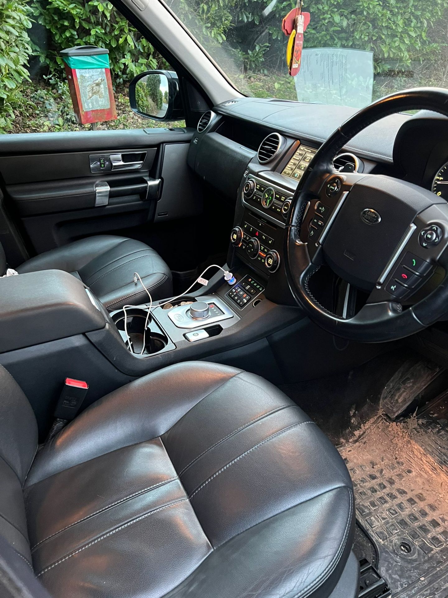 2014 landrover discovery 4 commercial with 7 seats, 152K MILES *PLUS VAT* - Image 7 of 8