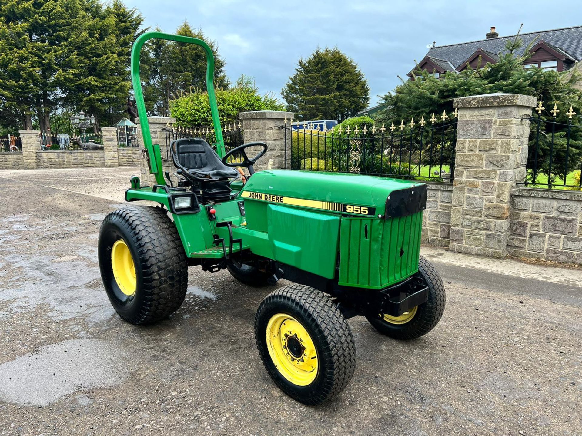 John Deere 955 33HP 4WD Compact Tractor, Runs And Drives *PLUS VAT*