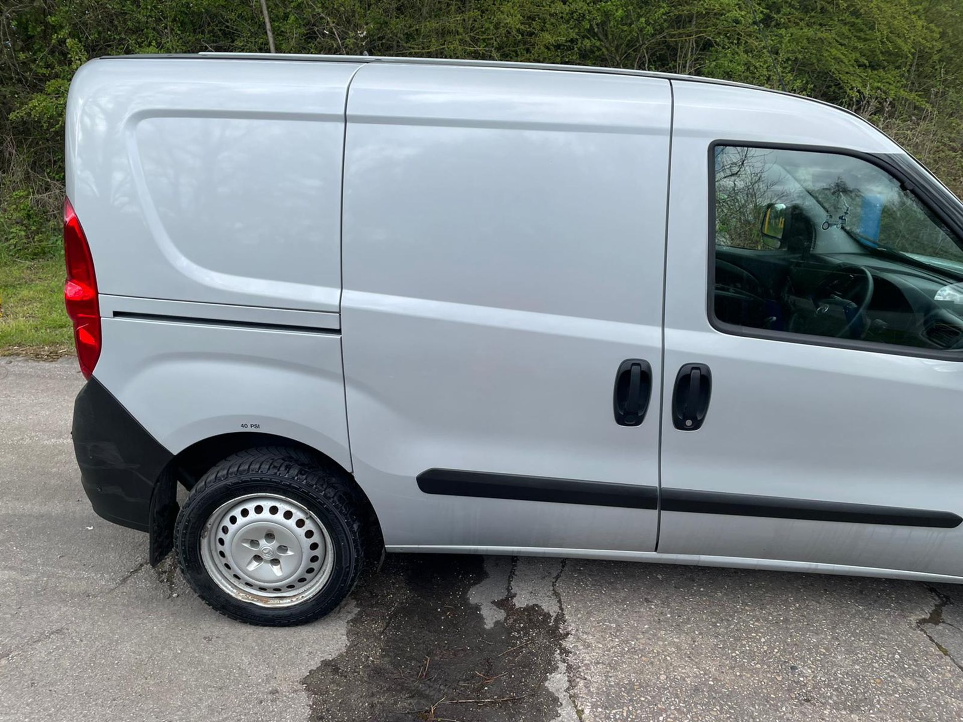 2017 VAUXHALL COMBO 2300 CDTI ECOFLEX S/S SILVER PANEL VAN *NO VAT* - Image 8 of 24