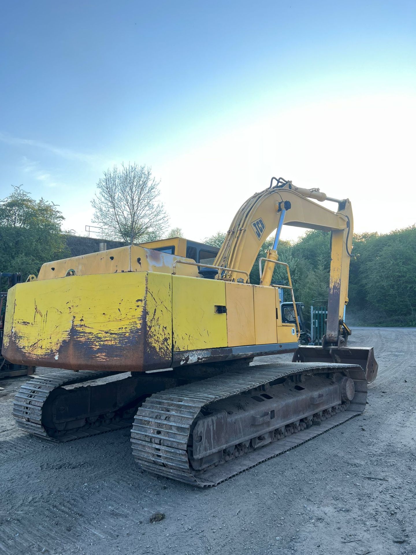 JCB JS200 tracked excavator 20 ton digger, Runs and works, Good tracks and sprockets *PLUS VAT* - Image 3 of 7