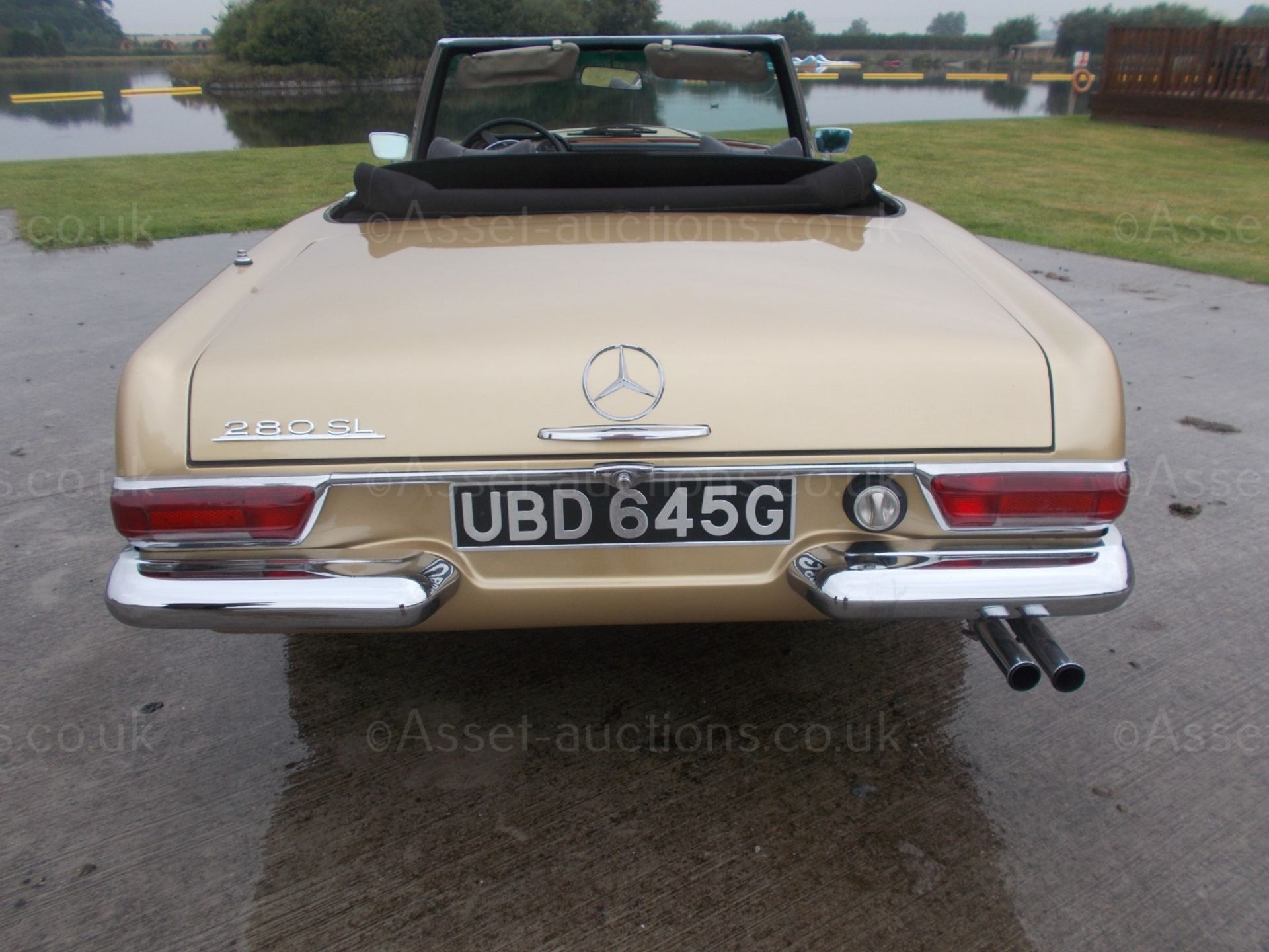 1969 MERCEDES 280SL PAGODA, AUTOMATIC, HARD/SOFT TOPS, LEFT HAND DRIVE, AMERICAN IMPORT *NO VAT* - Image 21 of 38