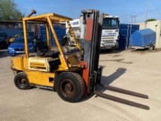 Komatsu FD30 diesel forklift, freelift mast, engine starts and runs well *PLUS VAT*