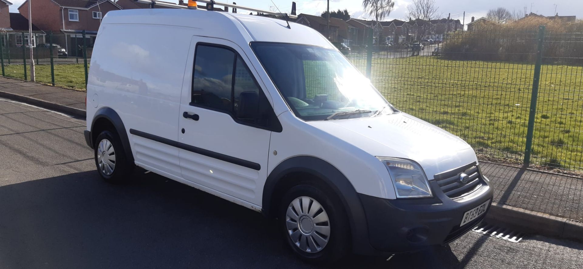 2010/59 FORD CONNECT HIGH TOP 90 T230 WHITE PANEL VAN, 166K MILES *NO VAT*