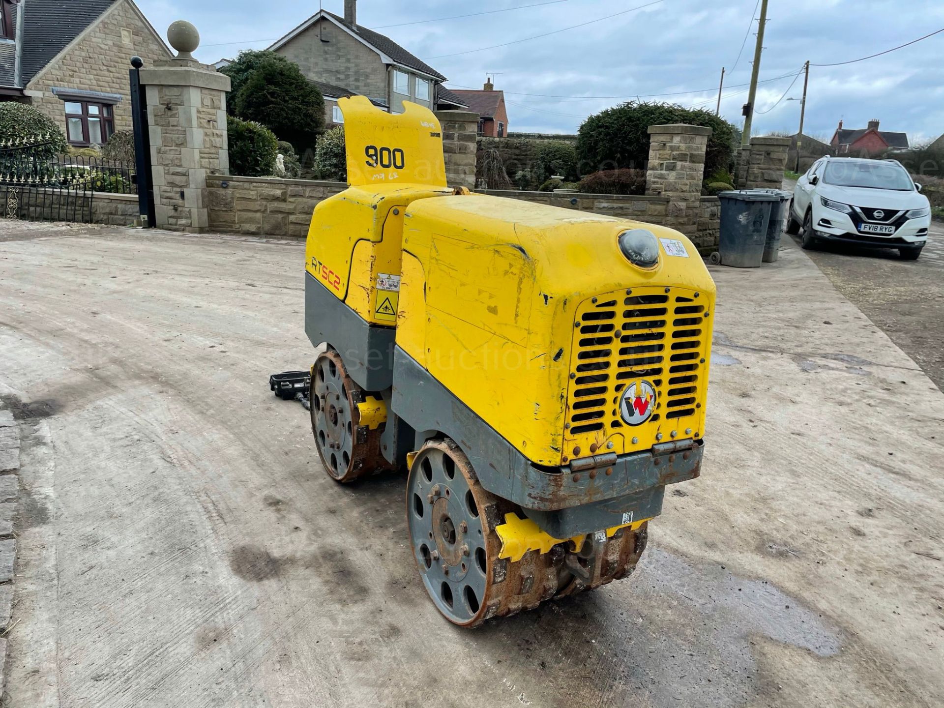 2014 WACKER NEUSON RTSC2 WALK BEHIND TRENCH ROLLER, RUNS AND DRIVES, SHOWING A LOW 402 HOURS - Image 6 of 9