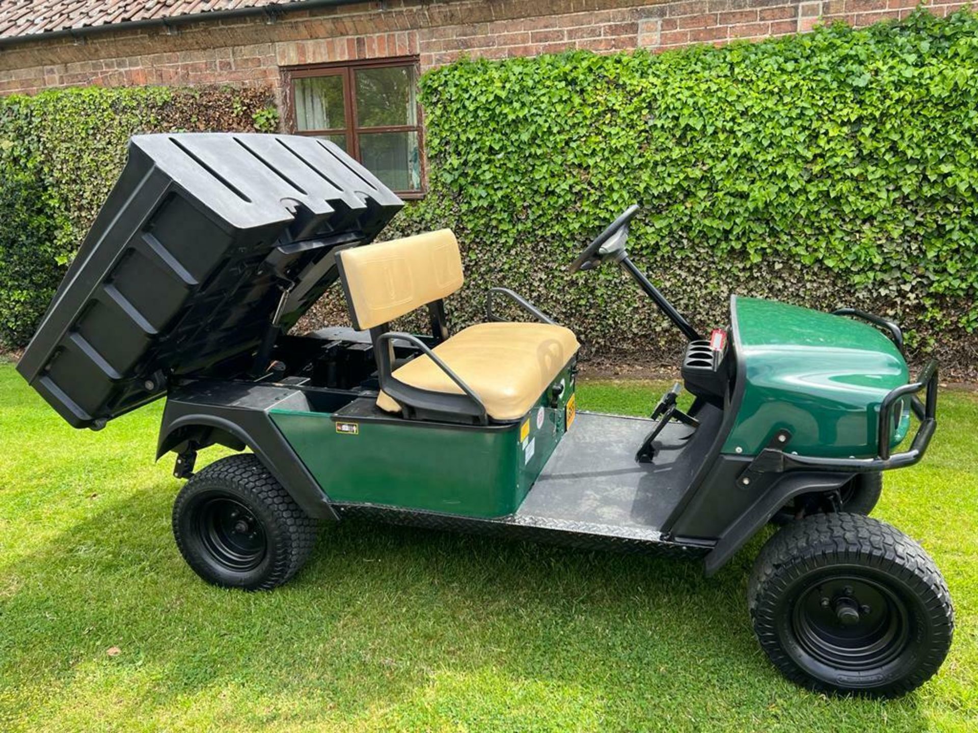 CUSHMAN EZGO ST400 PETROL GOLF BUGGY, TOUCH AND GO START *PLUS VAT* - Image 3 of 7