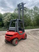 LINDE 2.5D diesel ton forklift, 2 stage mast, Runs drives lifts "PLUS VAT"