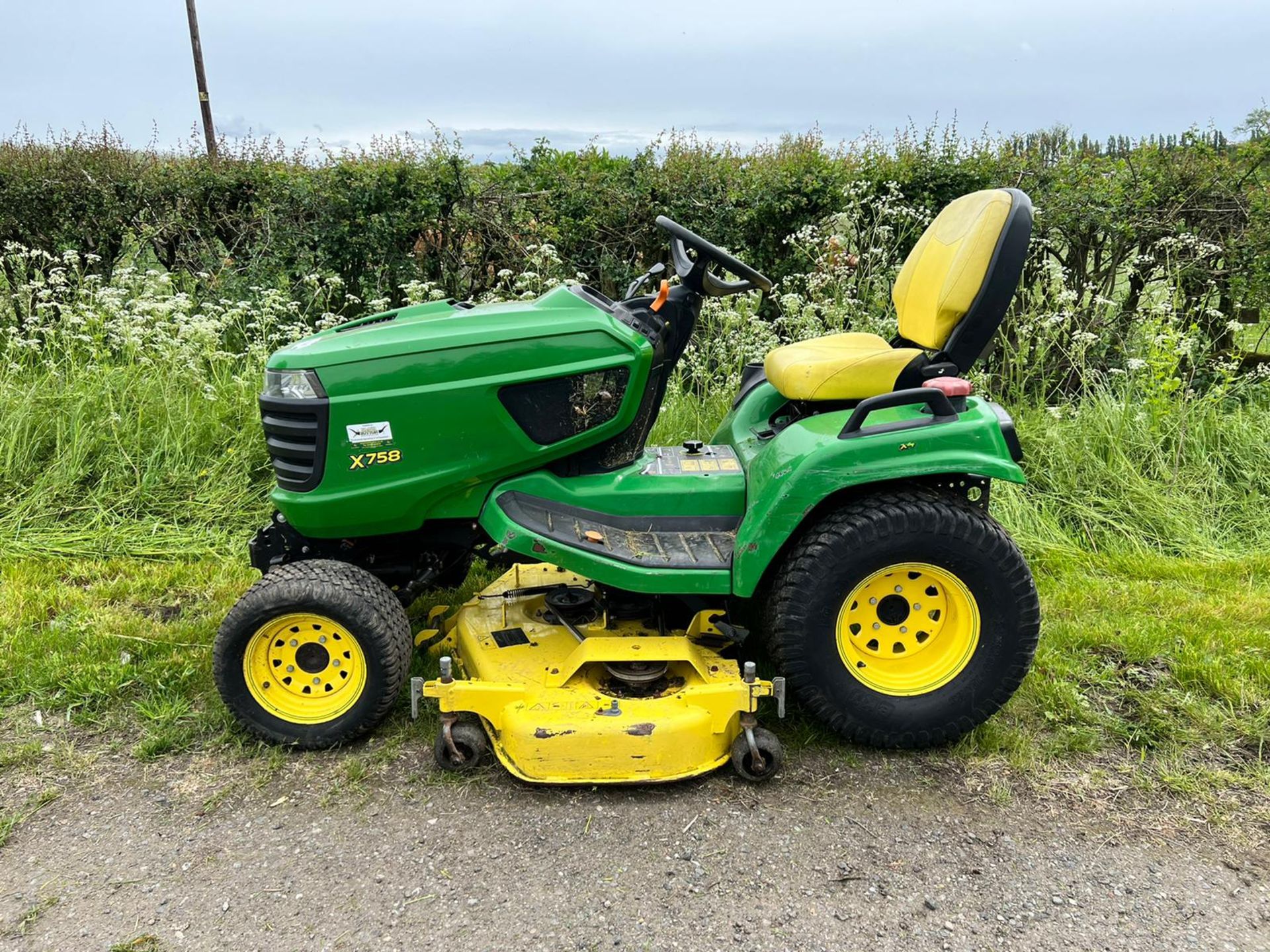 2013 John Deere X758 24HP 4WD Ride On Mower, Runs Drives And Cuts, Showing A Low 950 Hours! - Image 3 of 16