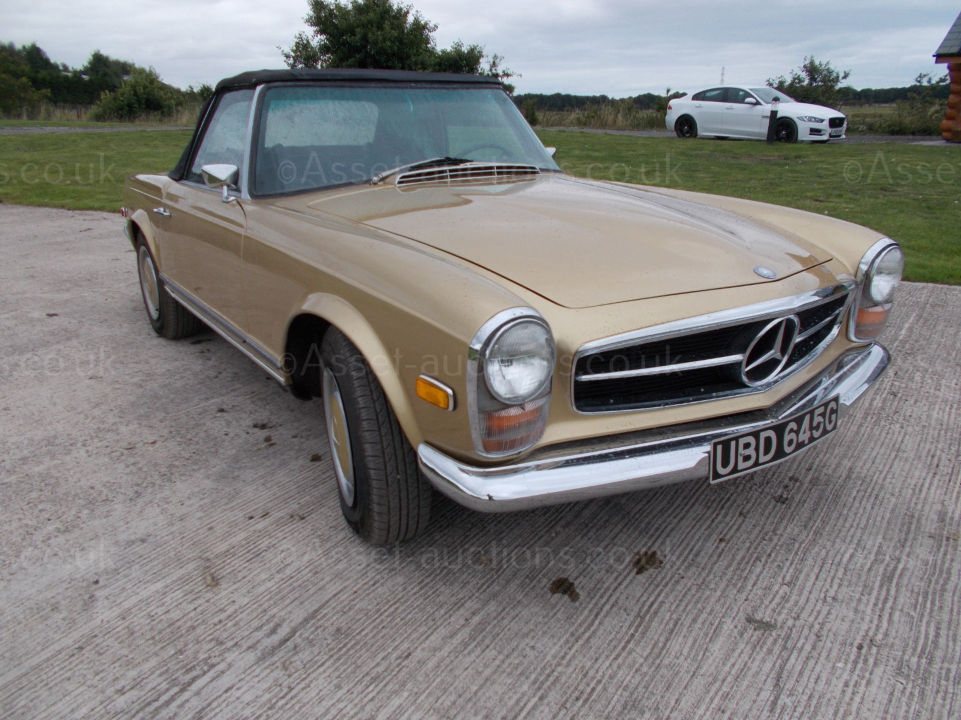 1969 MERCEDES 280SL PAGODA, AUTOMATIC, HARD/SOFT TOPS, LEFT HAND DRIVE, AMERICAN IMPORT *NO VAT* - Image 10 of 38