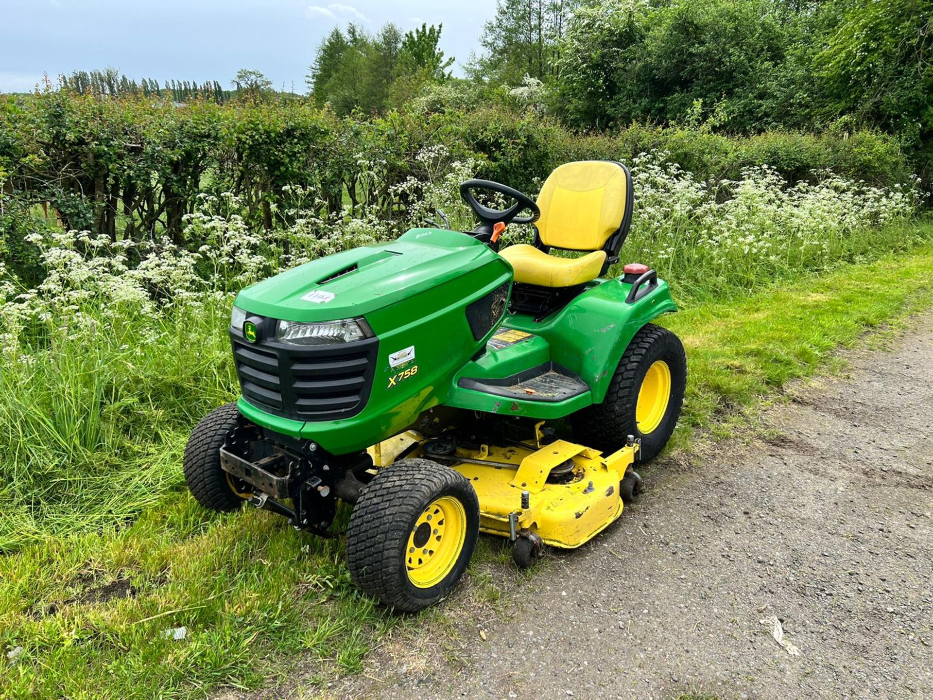 2013 John Deere X758 24HP 4WD Ride On Mower, Runs Drives And Cuts, Showing A Low 950 Hours! - Image 2 of 16
