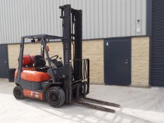 Toyota 2.0 tonne lpg gas Fork lift truck with sideshift *PLUS VAT*