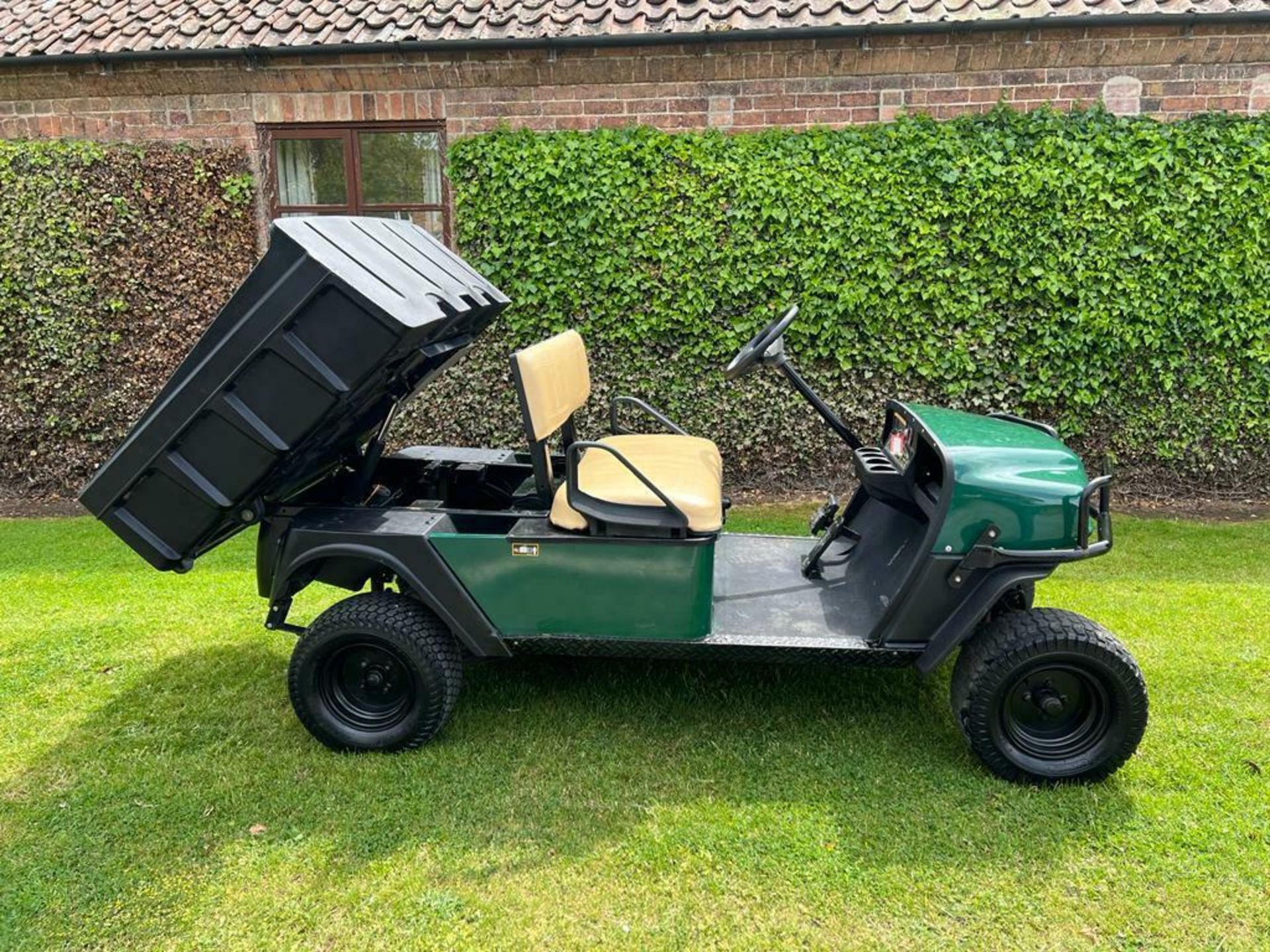 CUSHMAN EZGO ST400 PETROL GOLF BUGGY, TOUCH AND GO START *PLUS VAT* - Image 4 of 7