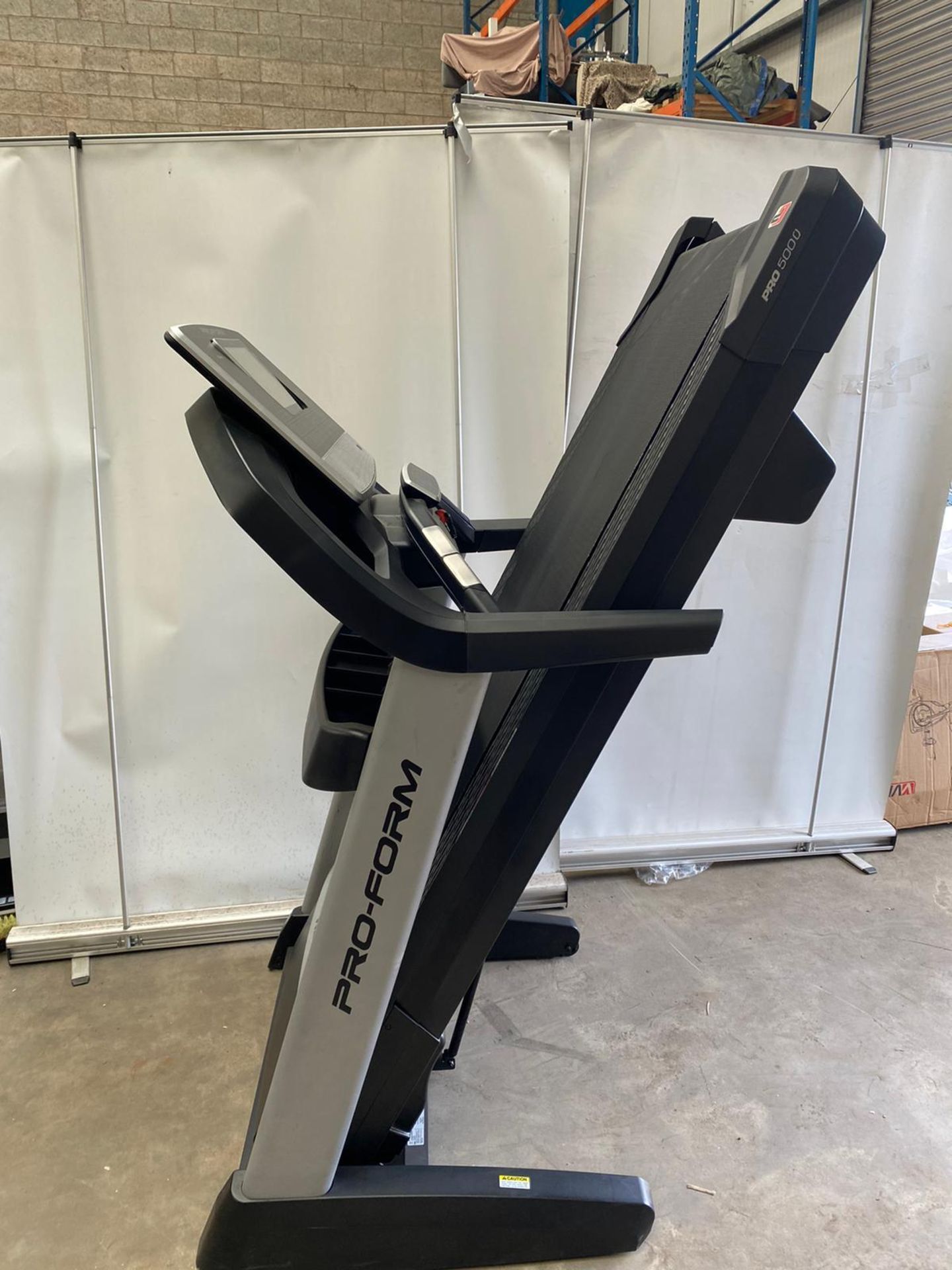 PROFORM PRO5000 FOLDING TREADMILL *PLUS VAT* - Image 4 of 6