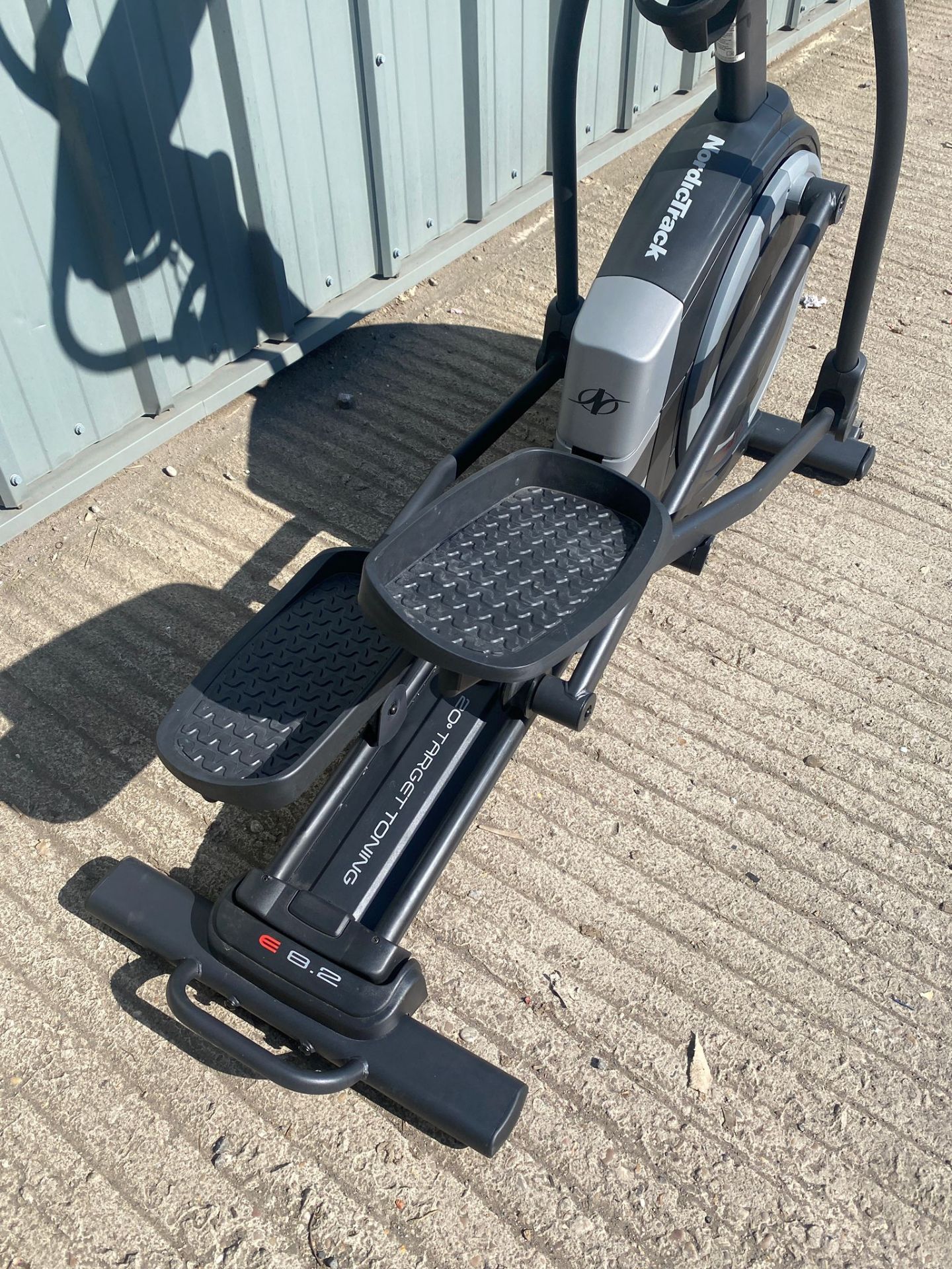 Nordic track e8.2 cross trainer *PLUS VAT* - Image 2 of 3