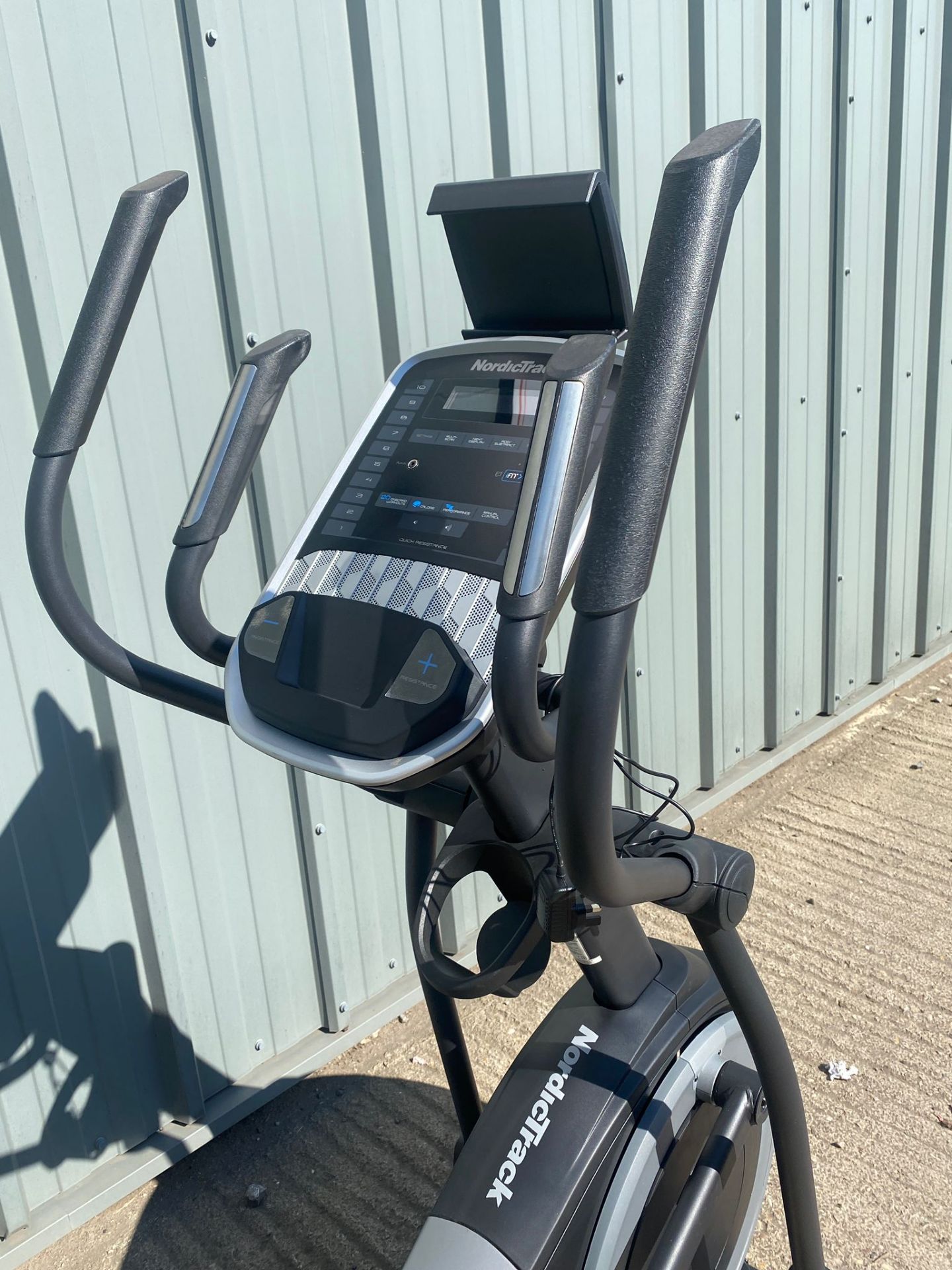 Nordic track e8.2 cross trainer *PLUS VAT* - Image 3 of 3