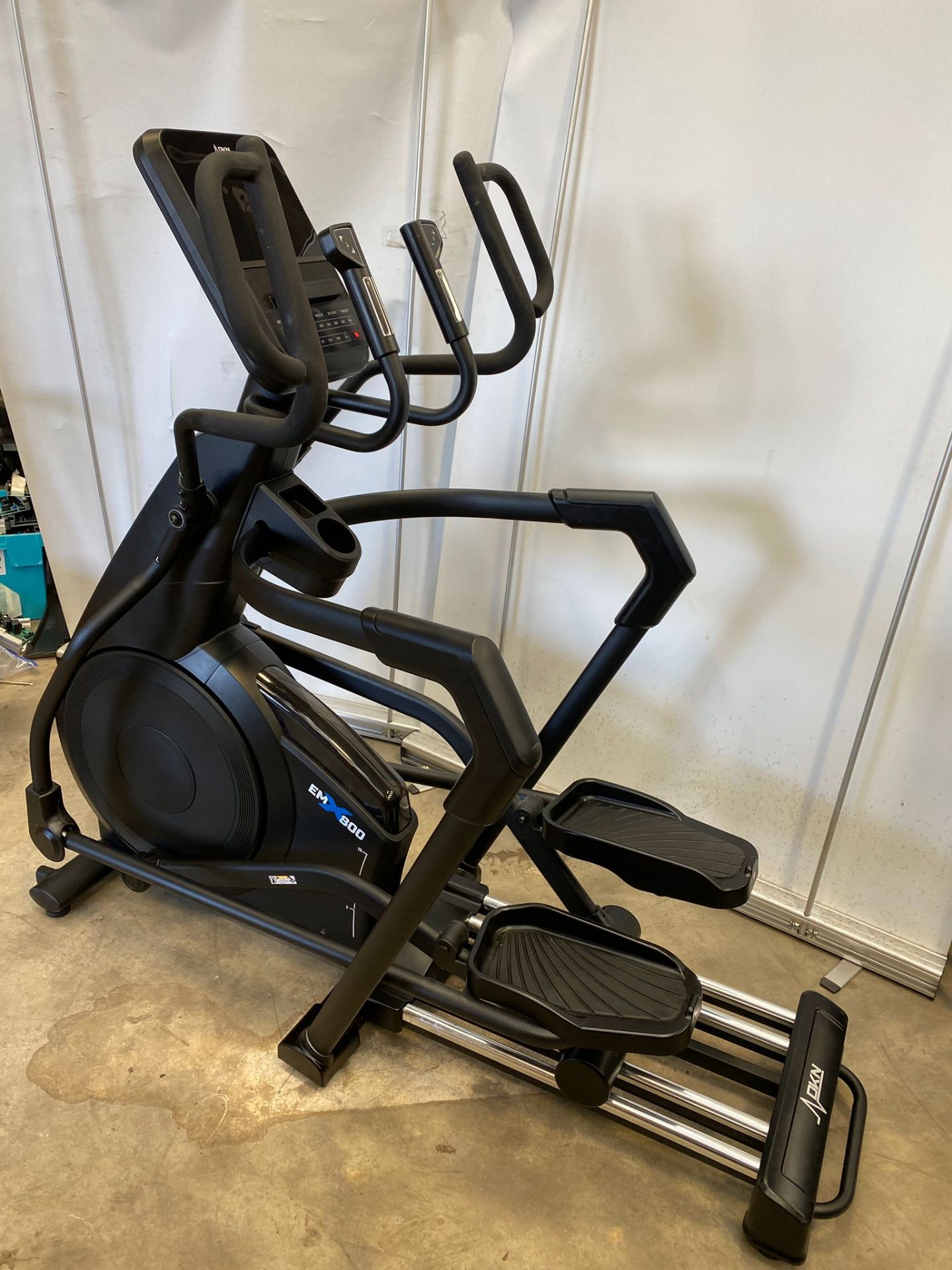 DKN EMX800 cross trainer *PLUS VAT*