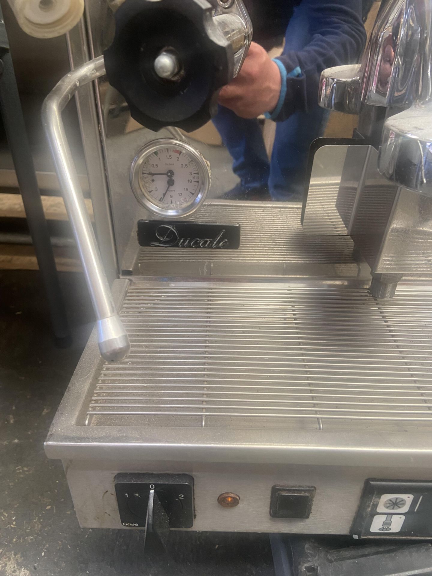 DUCALE 3 GROUP COFFEE MACHINE, SINGLE PHASE *NO VAT* - Image 3 of 3