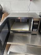 BUFFALO MICROWAVE 1100W, GOOD WORKING ORDER *NO VAT*