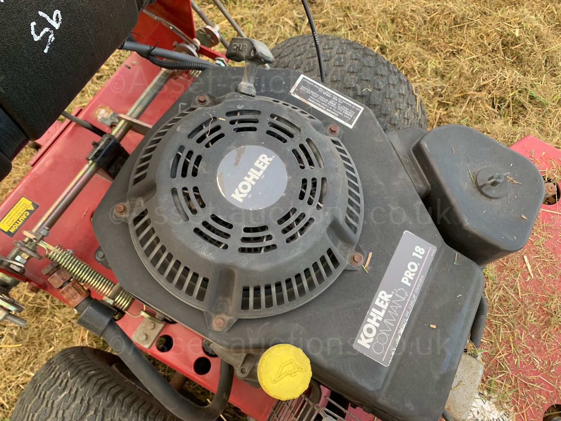 RED HYDROSTATIC 48" WALK BEHIND SELF PROPELLED PETROL MOWER, RUNS DRIVES AND CUTS WELL *PLUS VAT* - Image 8 of 9