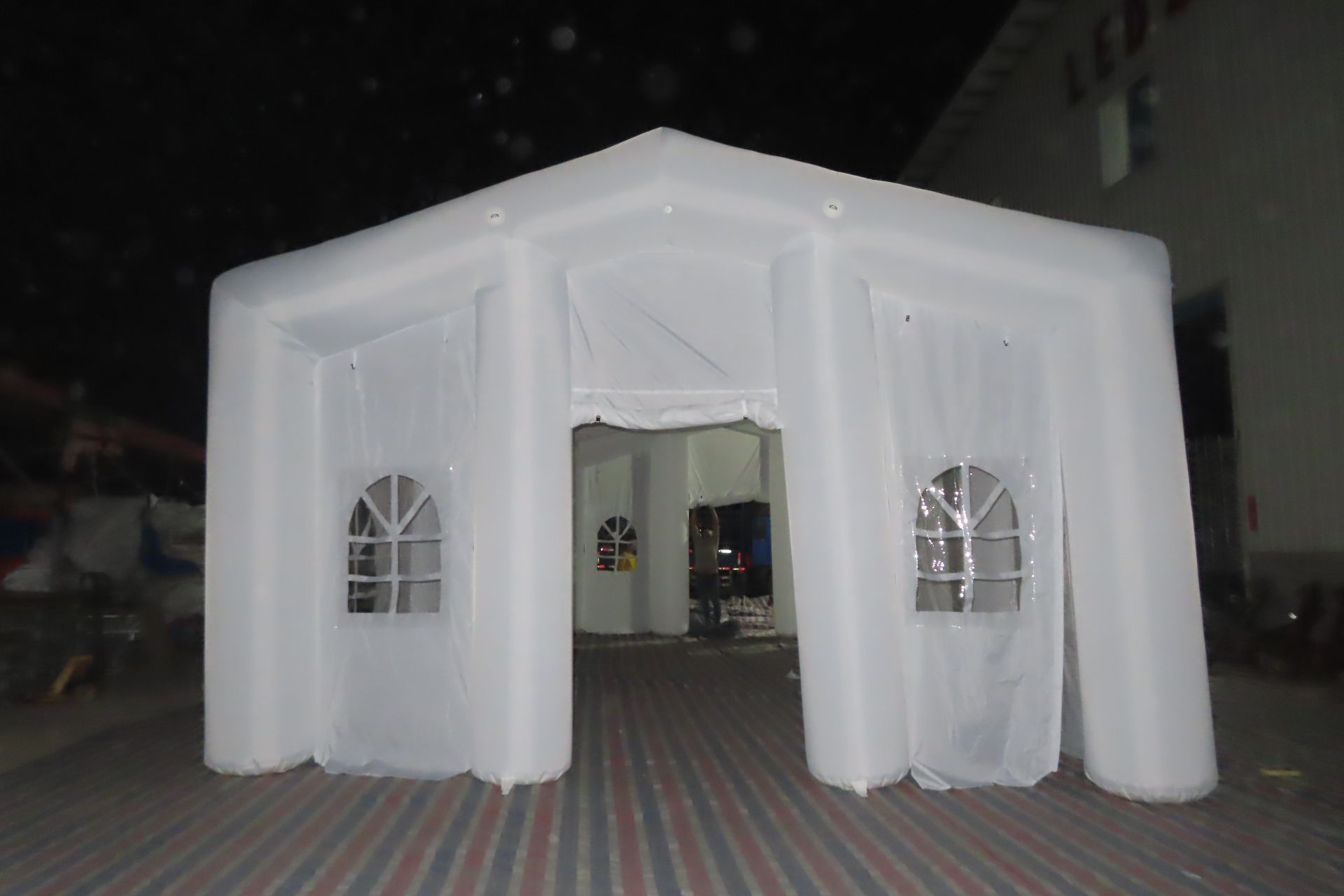 WHITE INFLATABLE MARQUEE WITH LED LIGHTS,10 x 6M,4m TALL,FOR EVENTS - WEDDINGS, BIRTHDAYS *PLUS VAT* - Image 7 of 11