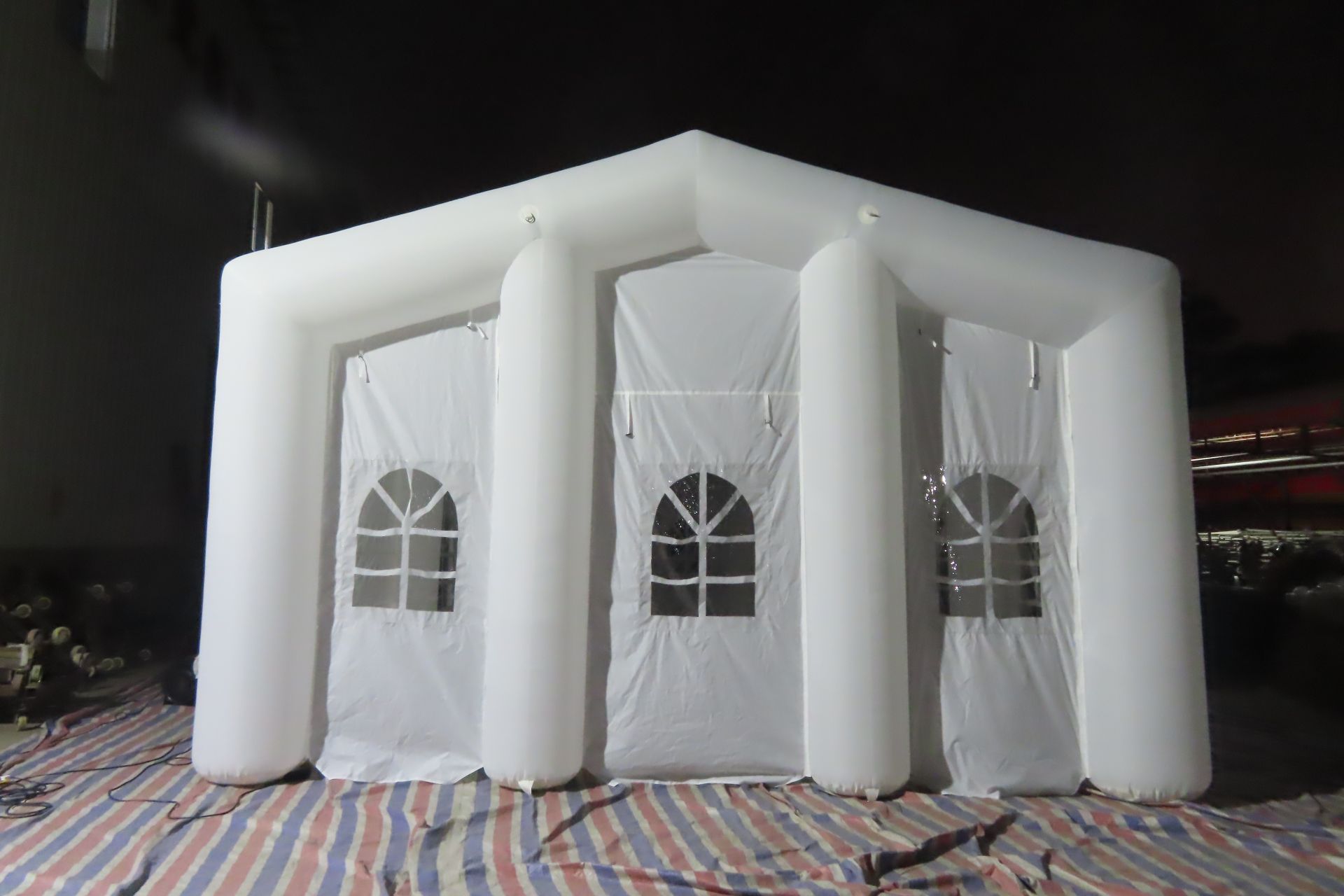 WHITE INFLATABLE MARQUEE WITH LED LIGHTS,10 x 6M,4m TALL,FOR EVENTS - WEDDINGS, BIRTHDAYS *PLUS VAT* - Image 6 of 11