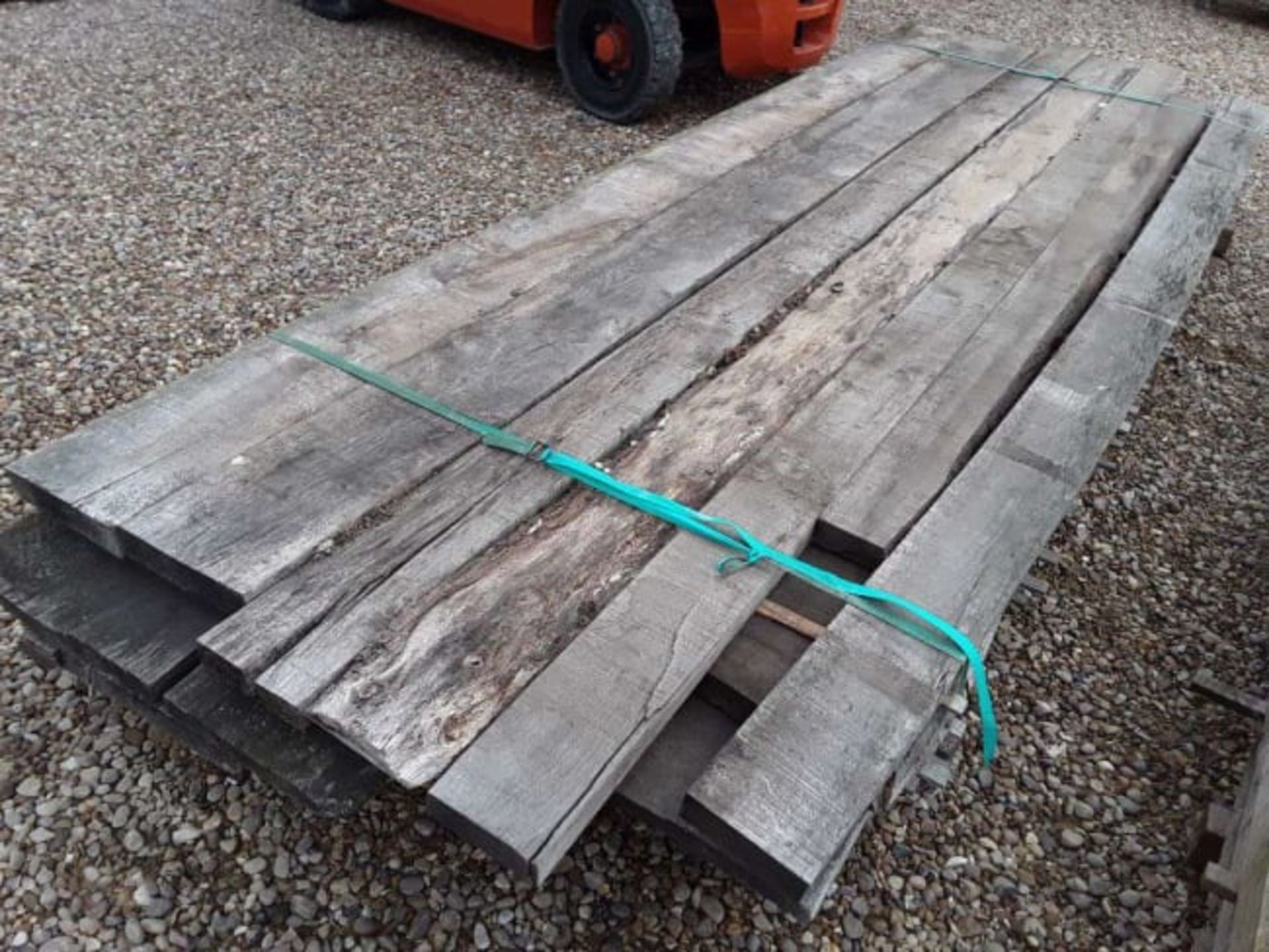 33X HARDWOOD AIR DRIED SAWN ENGLISH OAK WANEY EDGE / LIVE EDGE TIMBER BOARDS / SLABS *NO VAT*