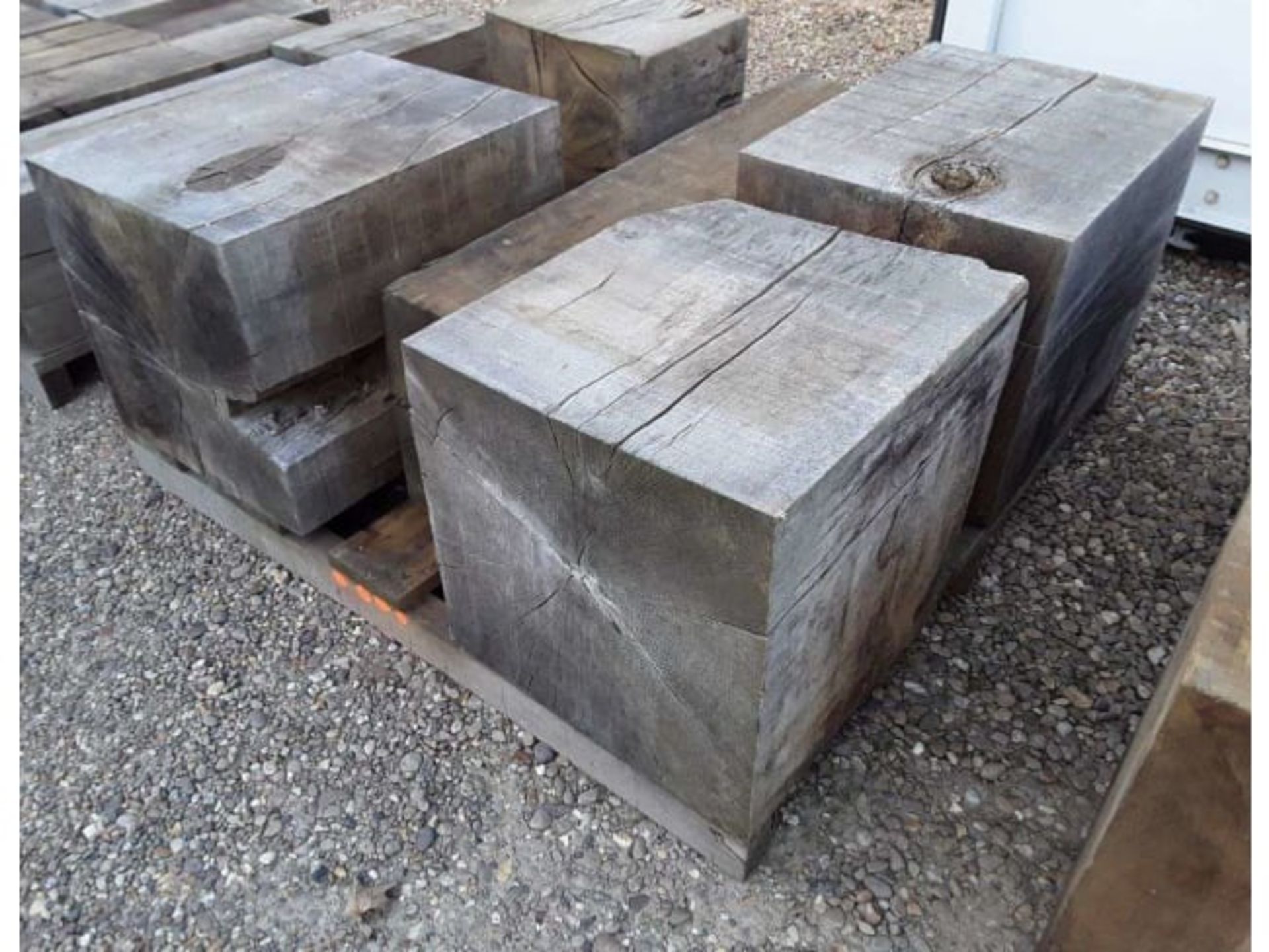 5X JOB LOT HARDWOOD TIMBER DRY ENGLISH OAK BLOCK / BEAM OFFCUTS *NO VAT* - Image 2 of 3