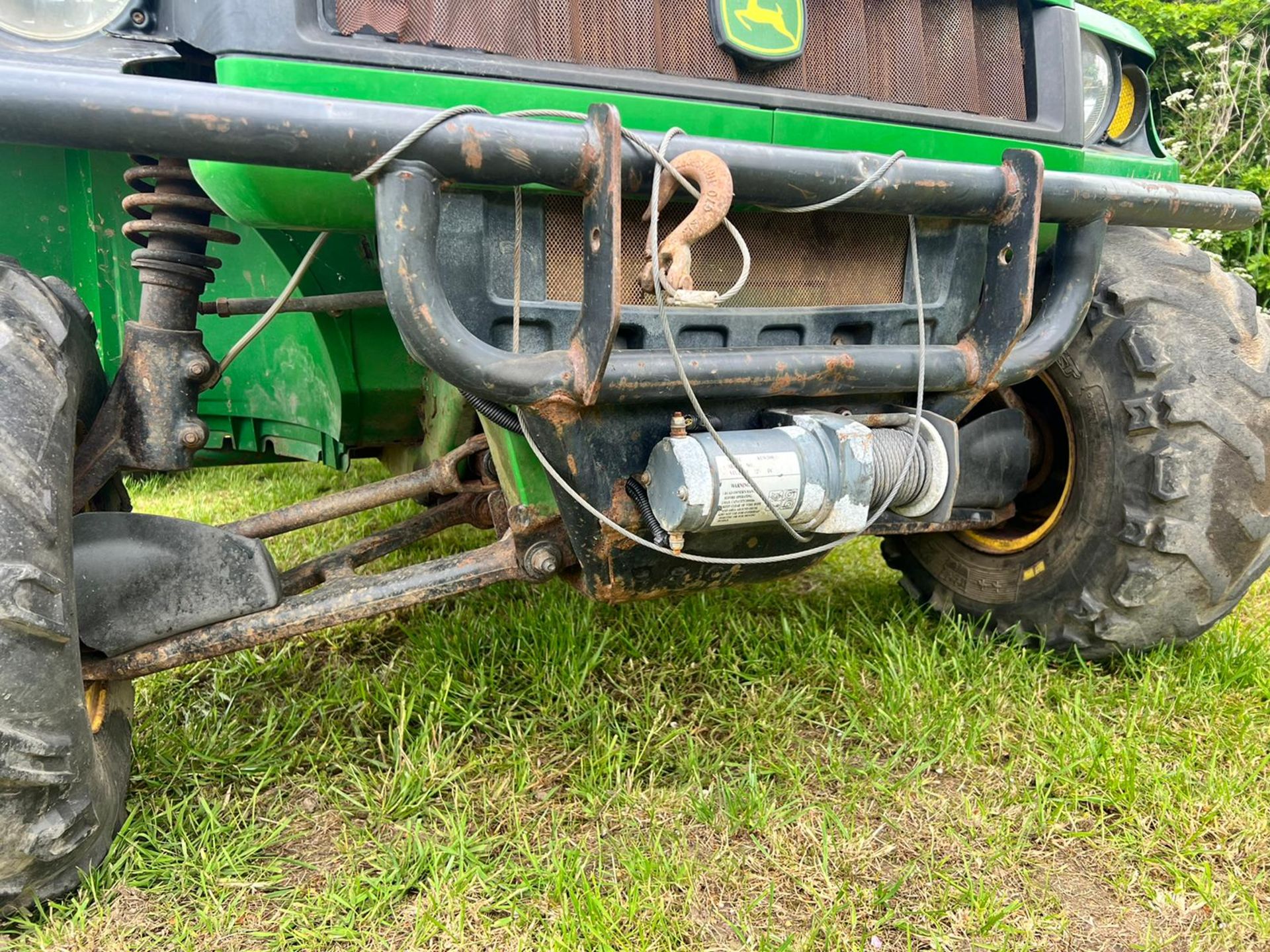 JOHN DEERE DIESEL GATOR WITH WINCH, RUNS AND DRIVES *PLUS VAT* - Image 6 of 11