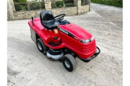 Honda 2417 Ride On Mower, Runs Drives And Cuts, Good Solid Twin Blade Deck *PLUS VAT*