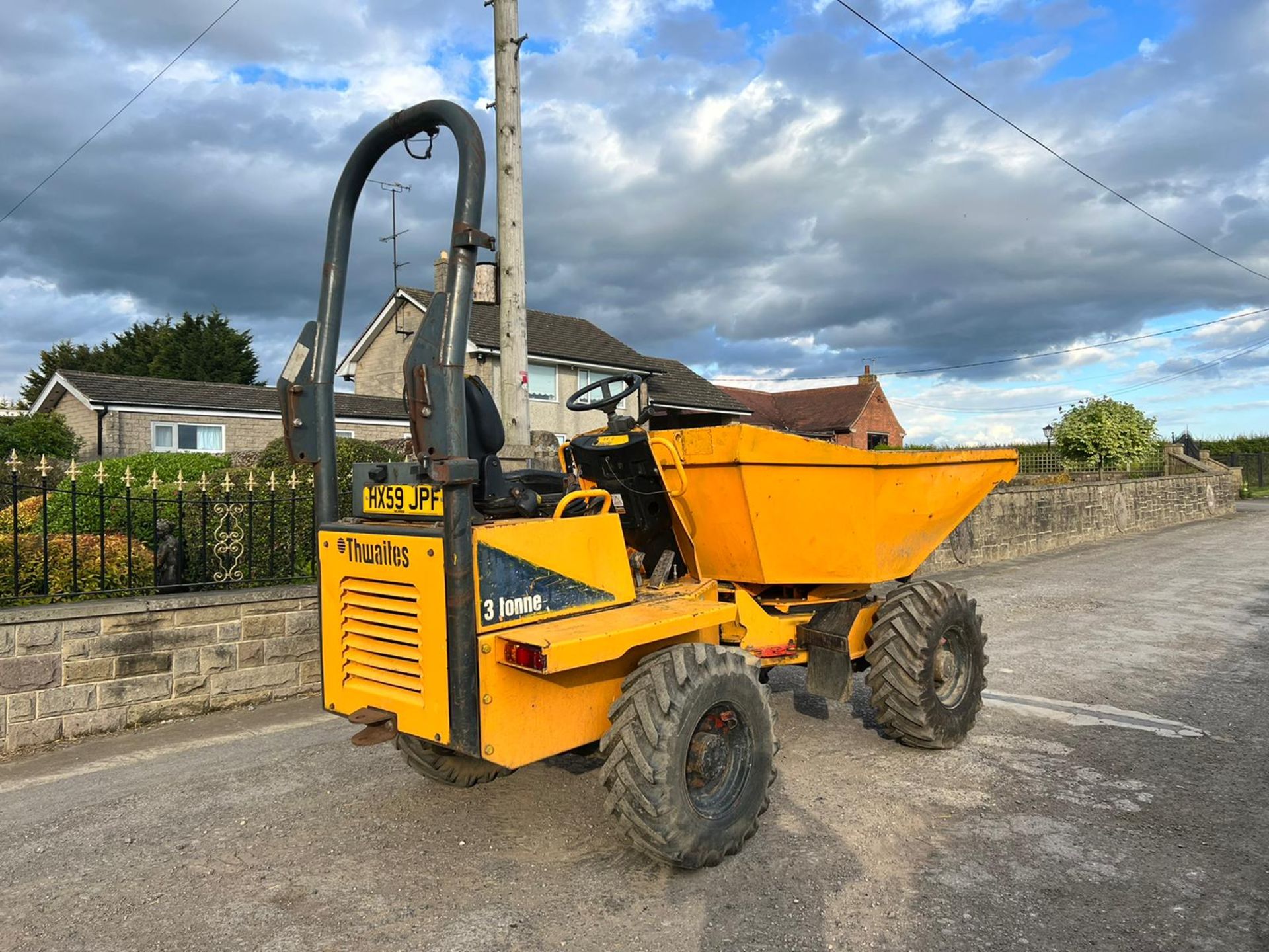 2010/59 THWAITES MACH 578 3 TON SWIVEL 4WD DUMPER *PLUS VAT* - Image 4 of 19