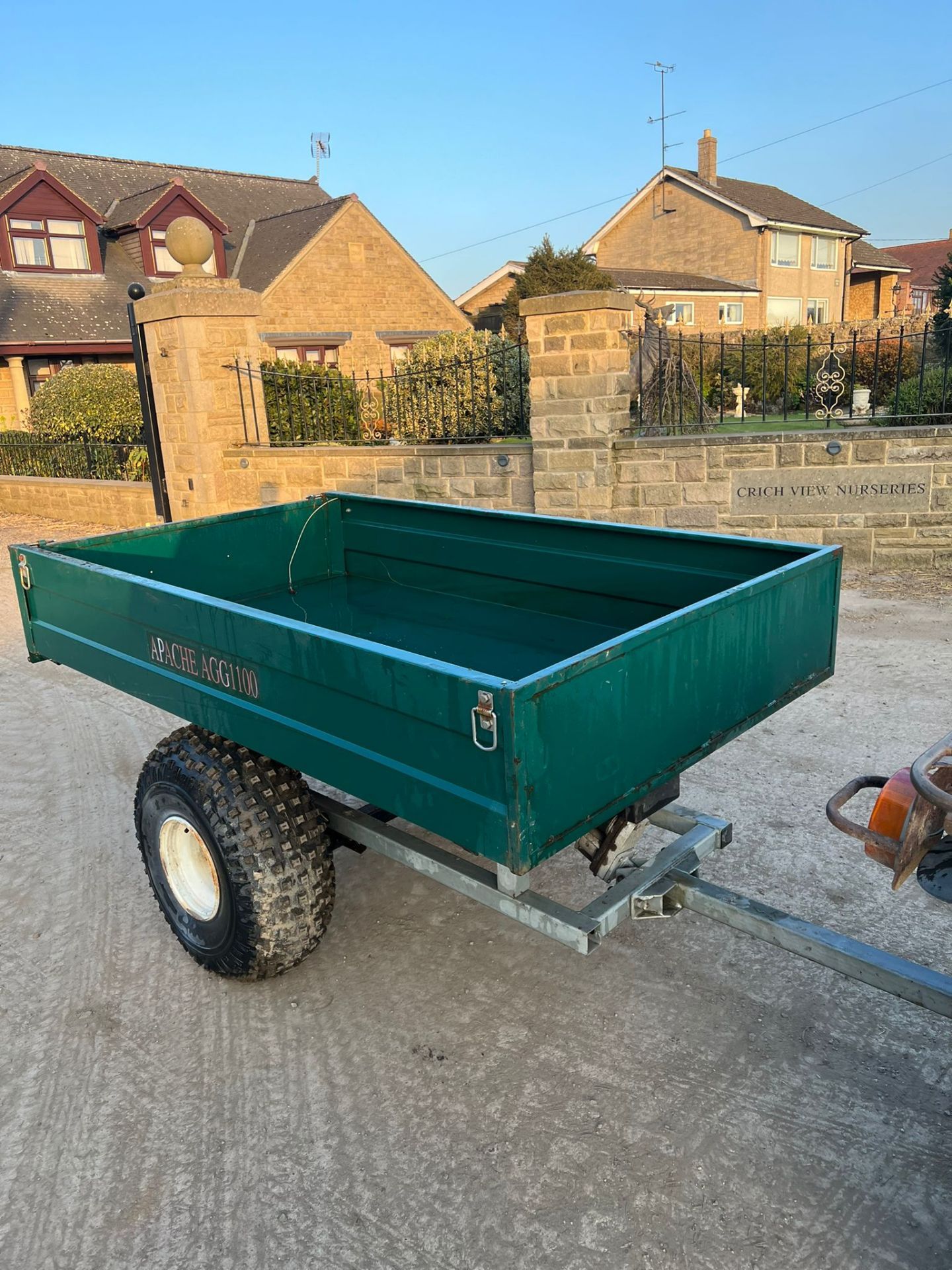 APACHE AGG1100 QUAD TIPPING TRAILER, GOOD TYRES *PLUS VAT* - Image 4 of 6