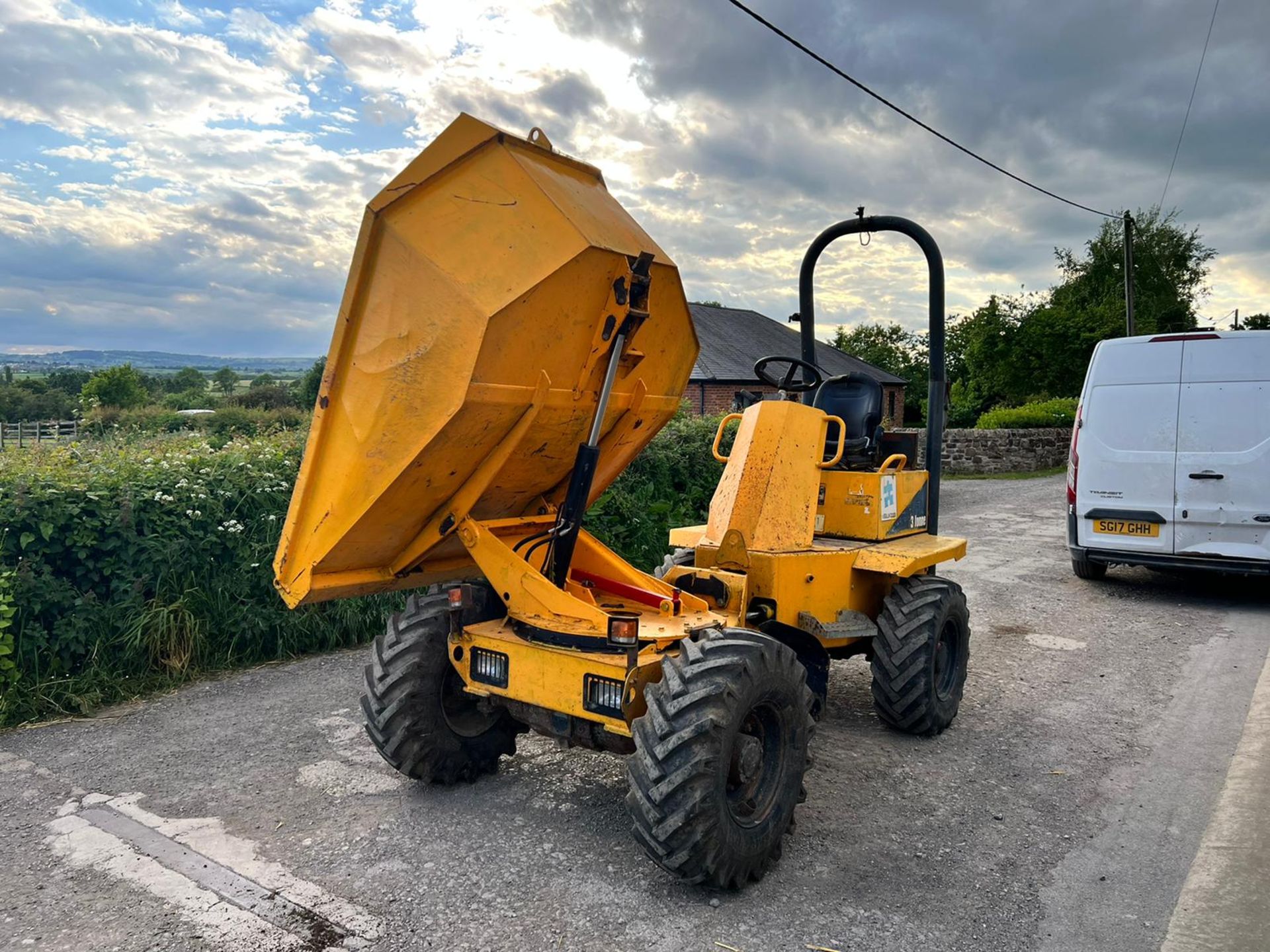 2010/59 THWAITES MACH 578 3 TON SWIVEL 4WD DUMPER *PLUS VAT* - Image 7 of 19