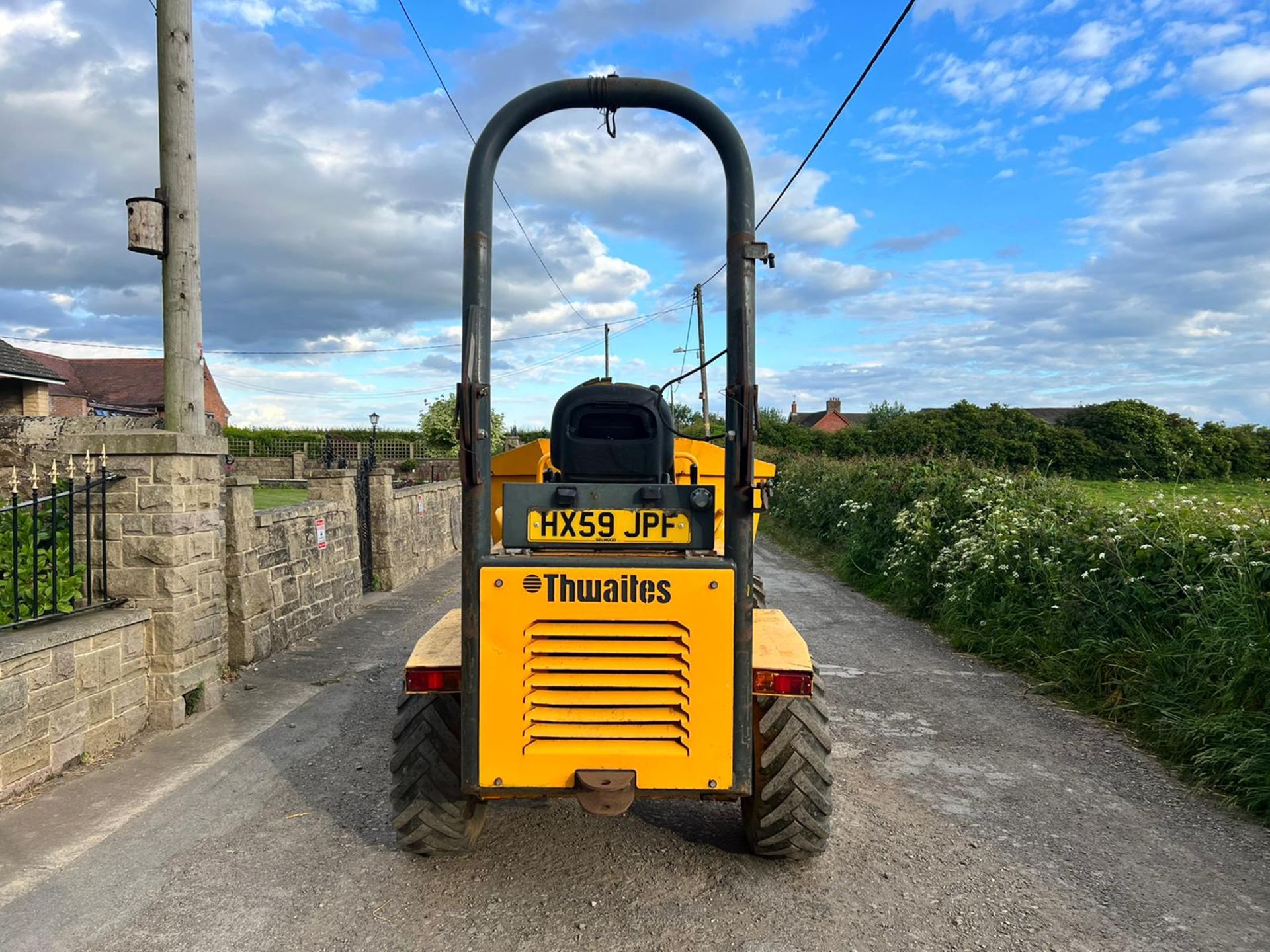 2010/59 THWAITES MACH 578 3 TON SWIVEL 4WD DUMPER *PLUS VAT* - Image 3 of 19