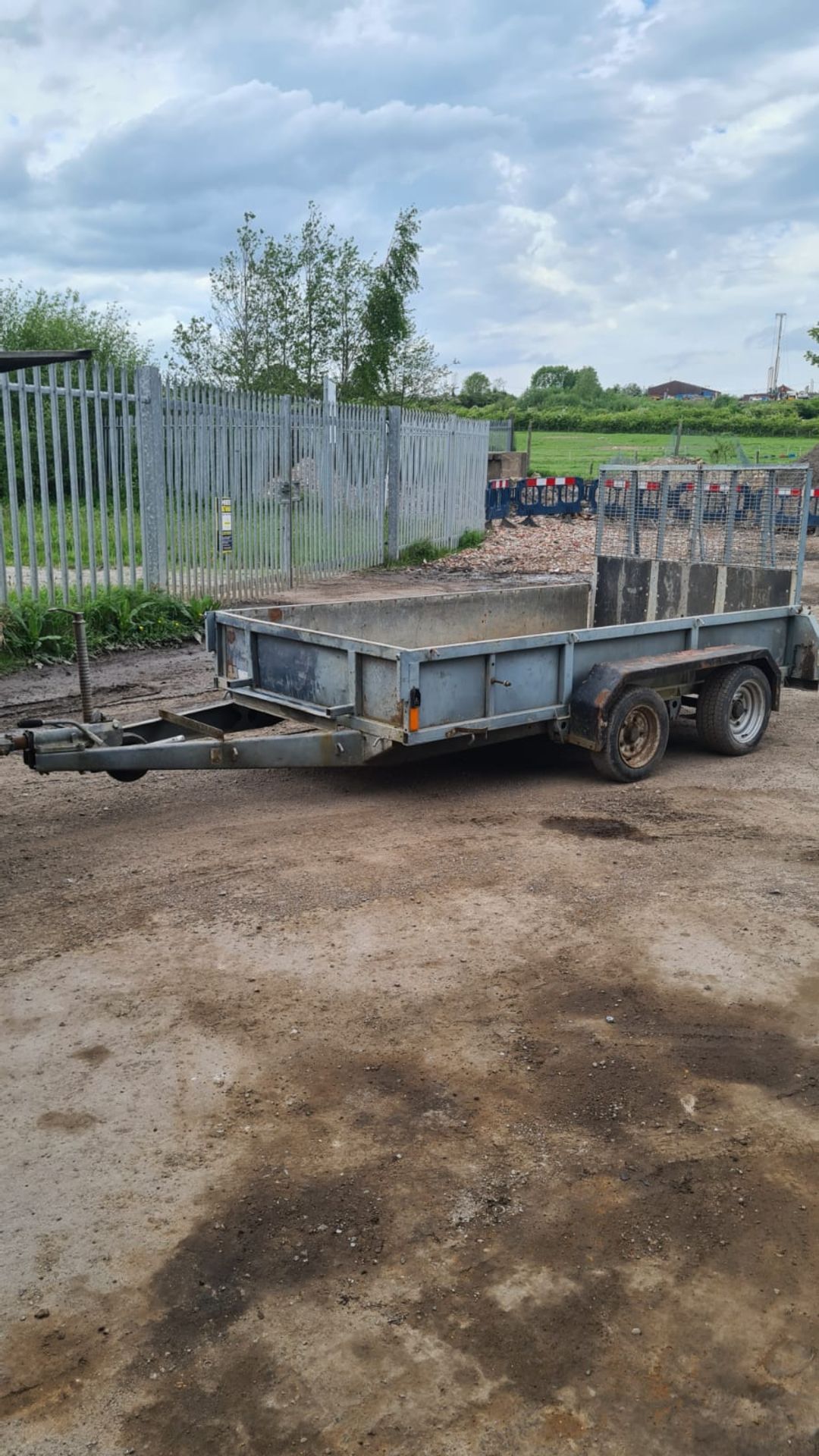 3.5 ton twin axle plant trailer new floor £750 "PLUS VAT" - Image 5 of 7