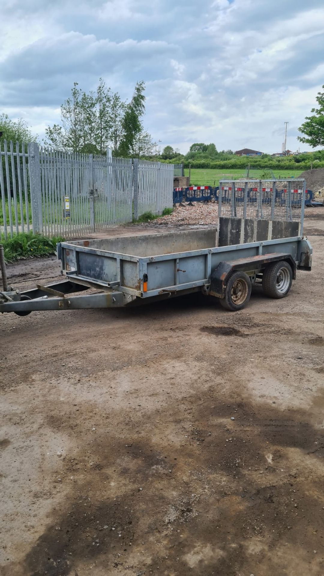 3.5 ton twin axle plant trailer new floor £750 "PLUS VAT" - Image 3 of 7